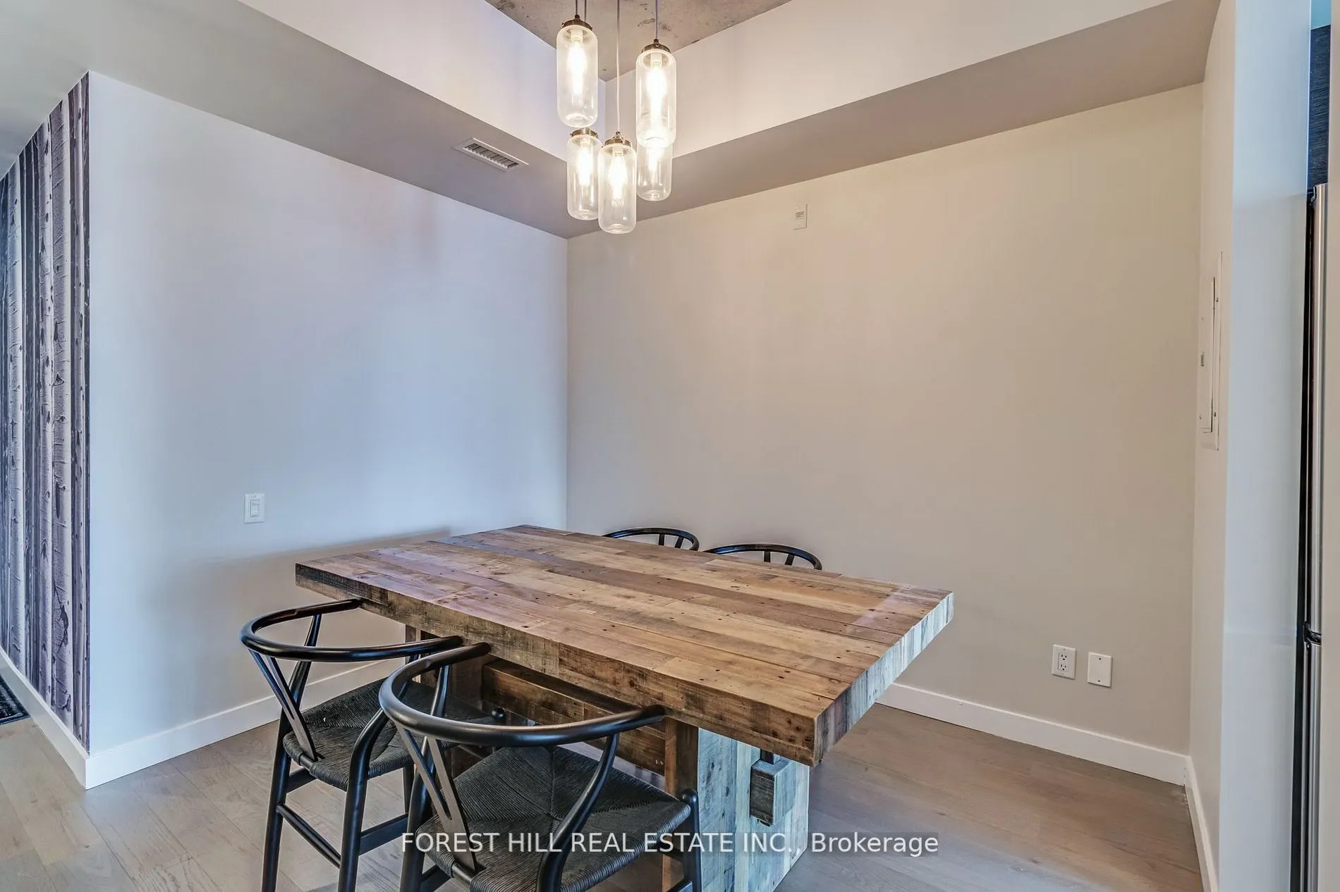 25 Stafford Street, #403