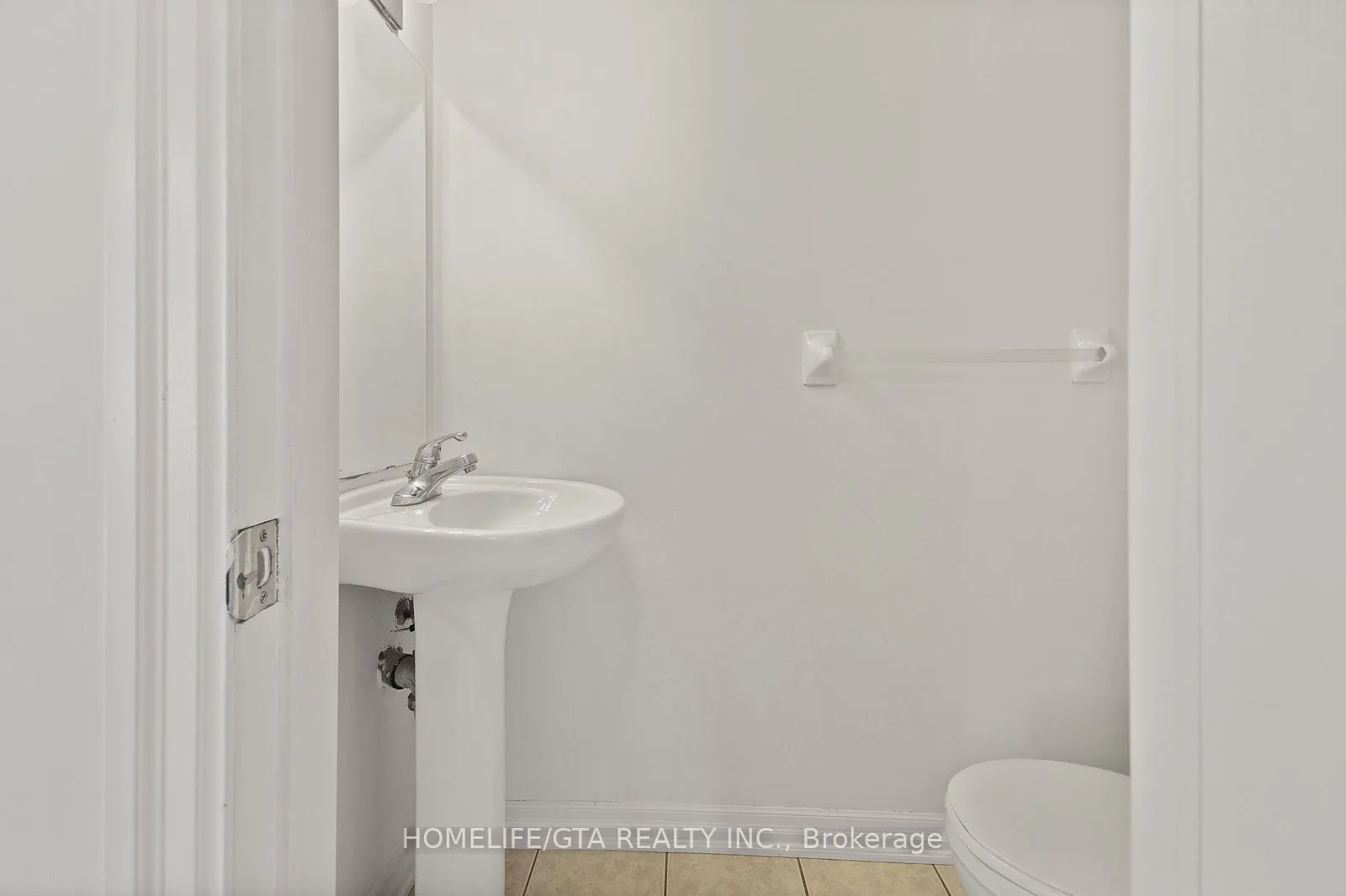 118 Finch Avenue W, #36