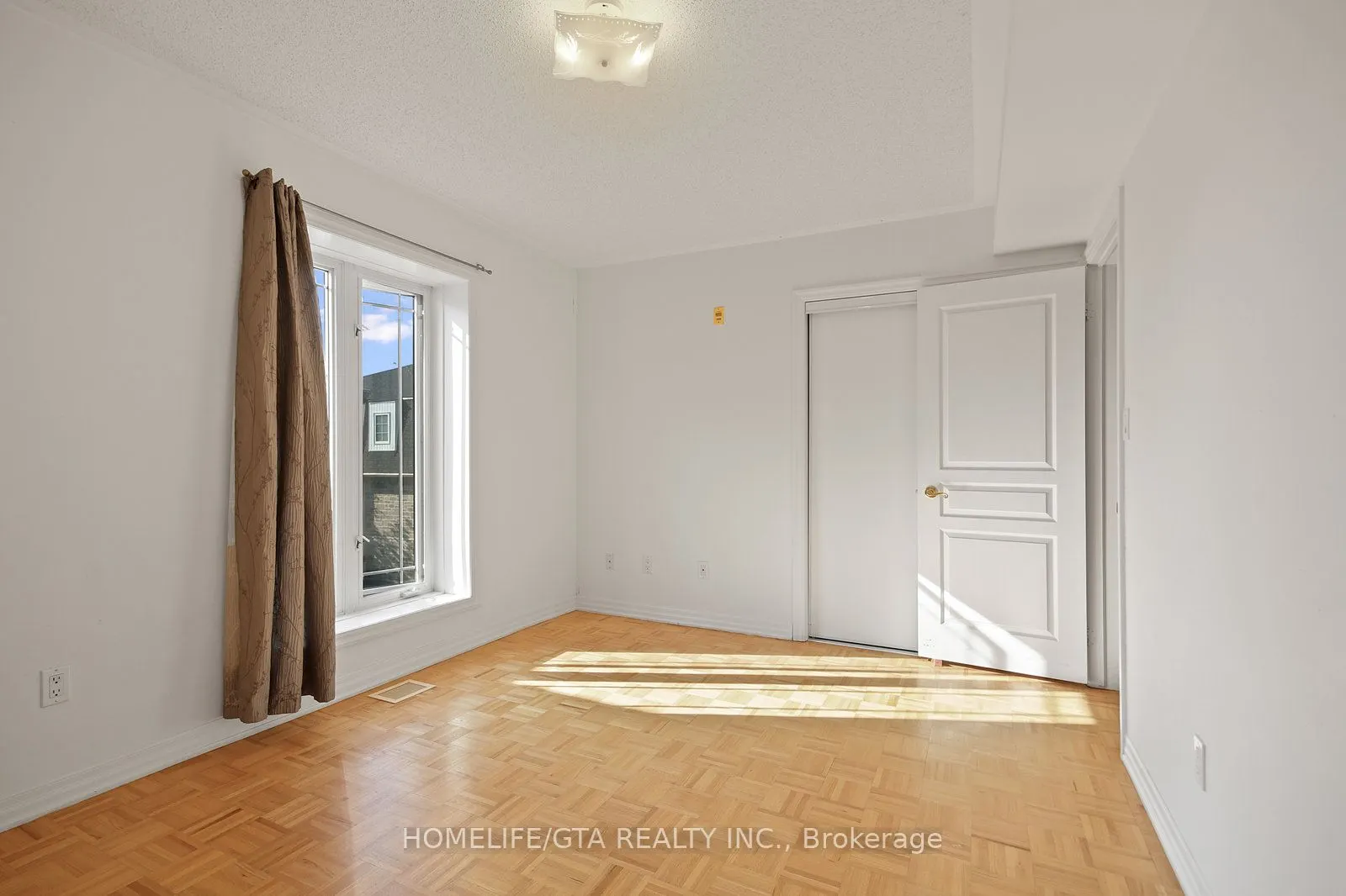 118 Finch Avenue W, #36