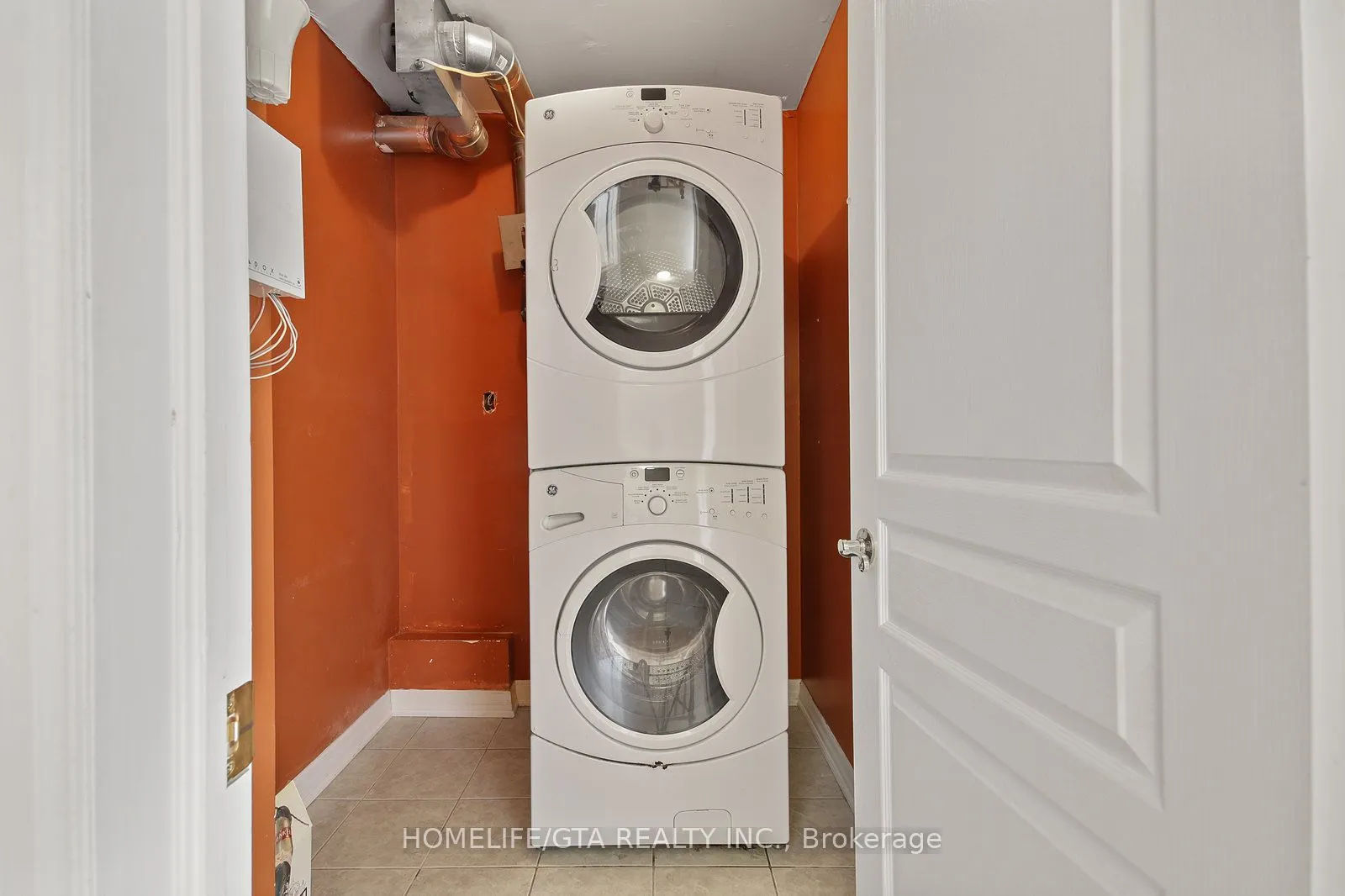 118 Finch Avenue W, #36