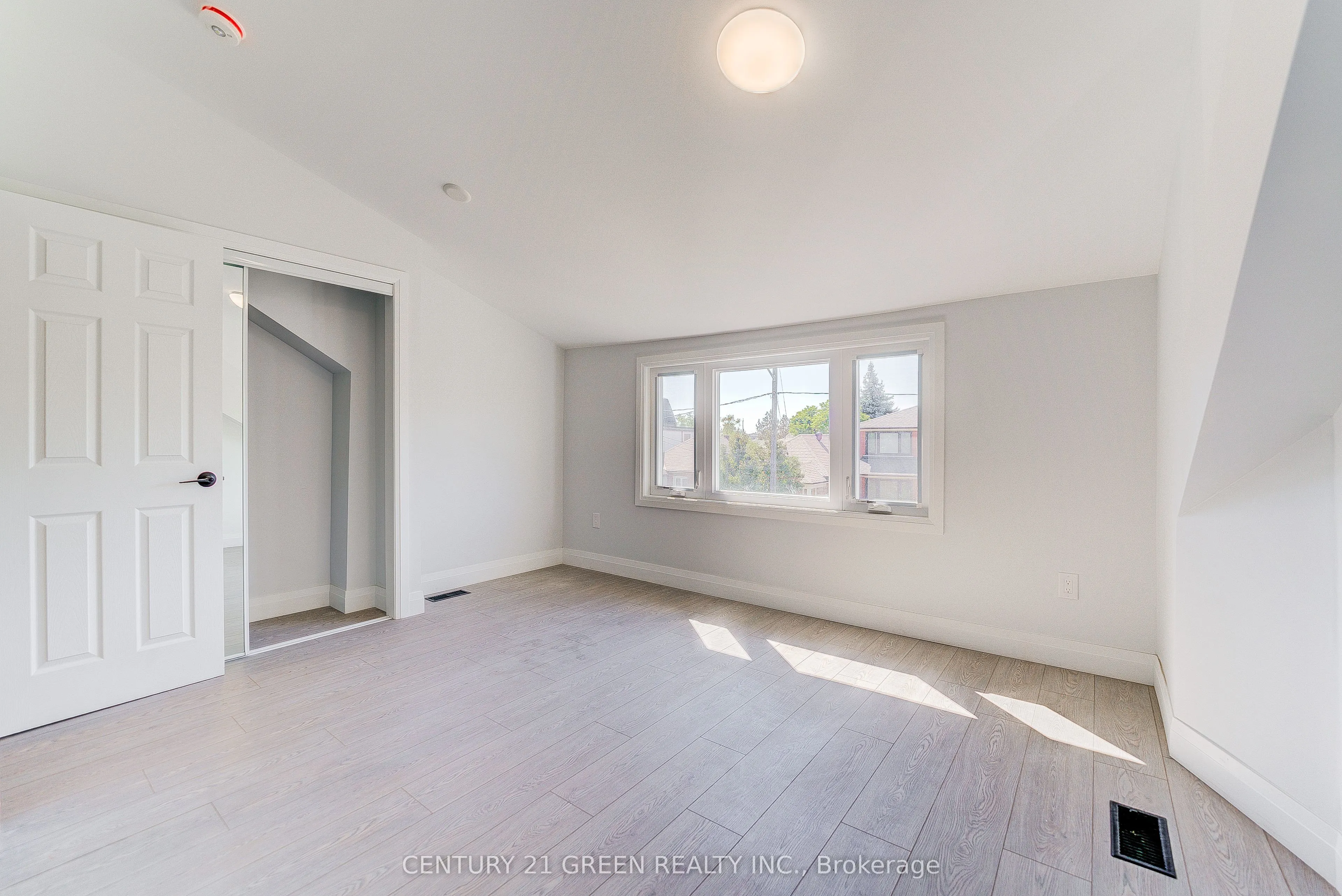 259 Robina Avenue