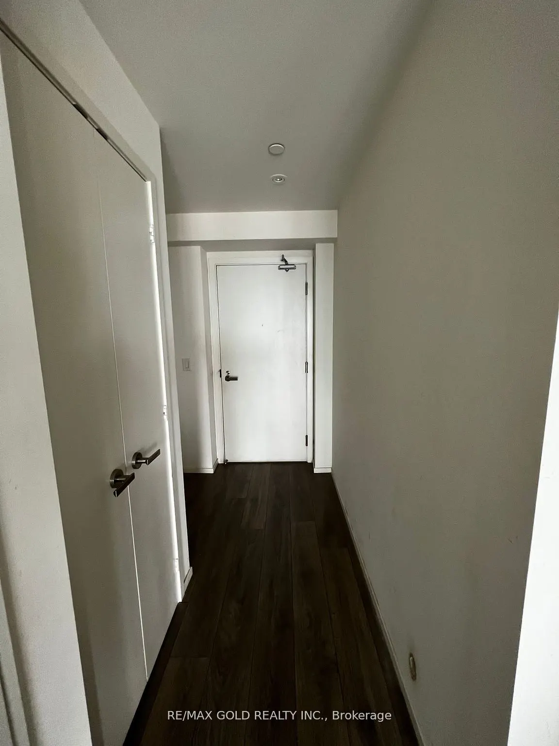 159 Dundas Street E, #3902