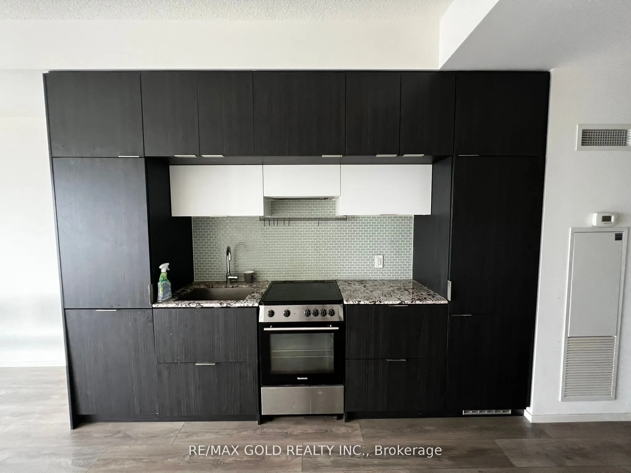 159 Dundas Street E, #3902