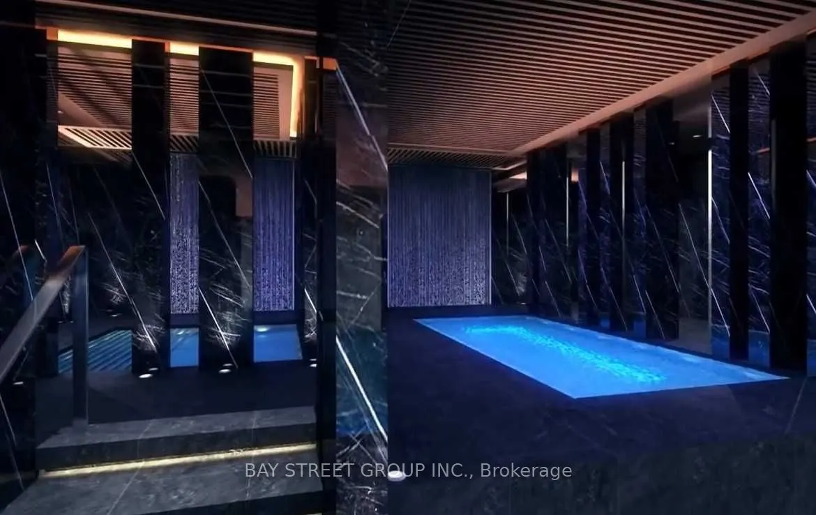 2221 Yonge Street, #808