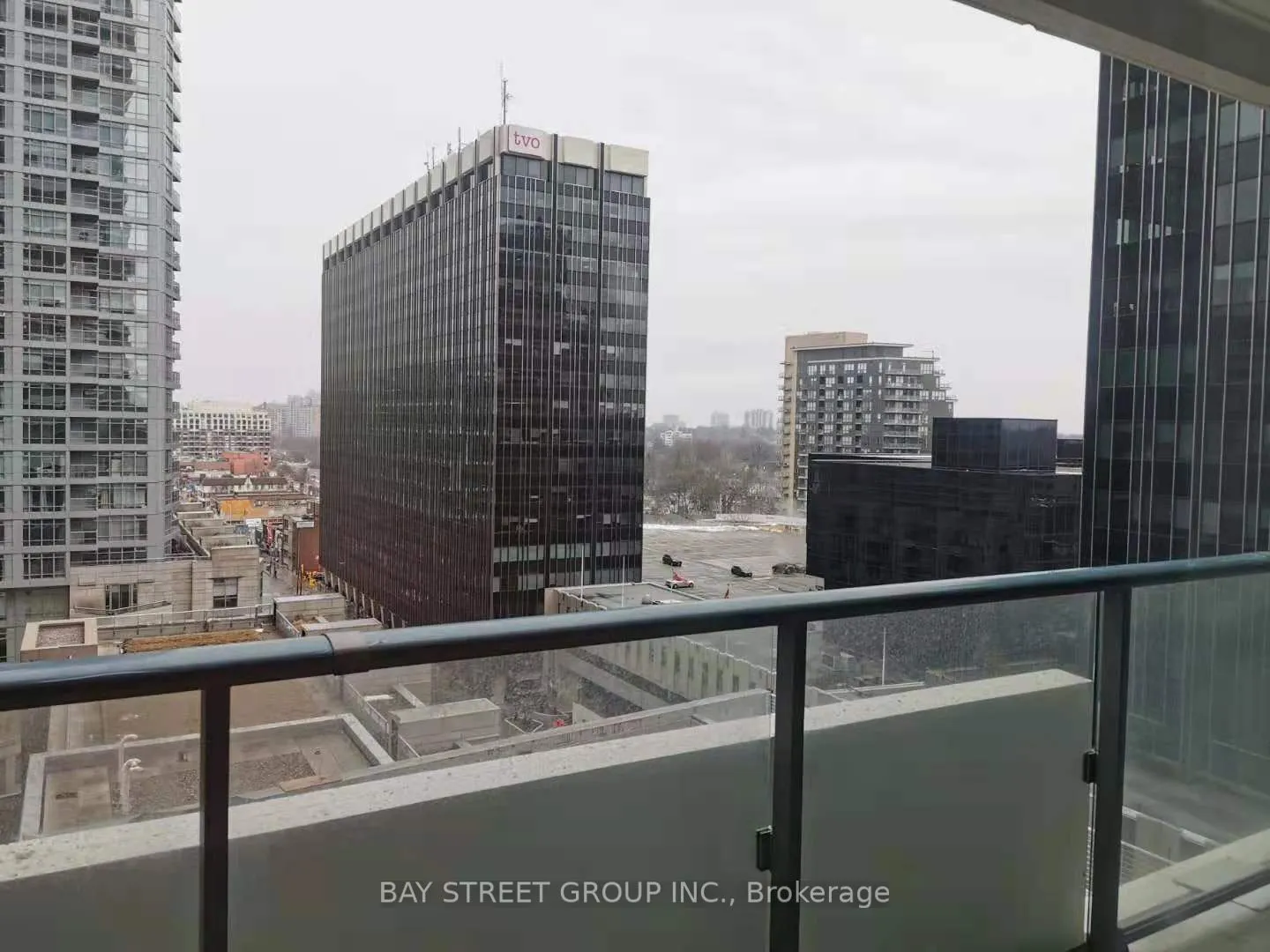 2221 Yonge Street, #808