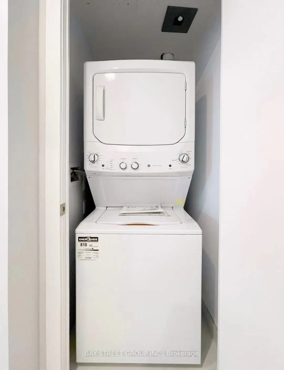 2221 Yonge Street, #808