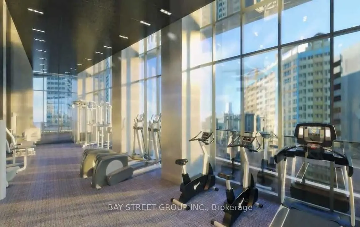 2221 Yonge Street, #808