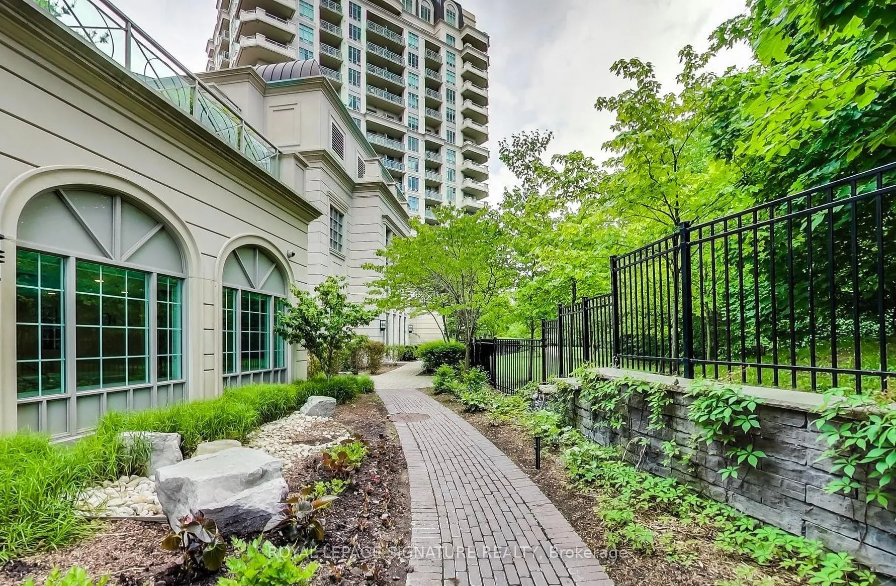 10 Bloorview Place, #509
