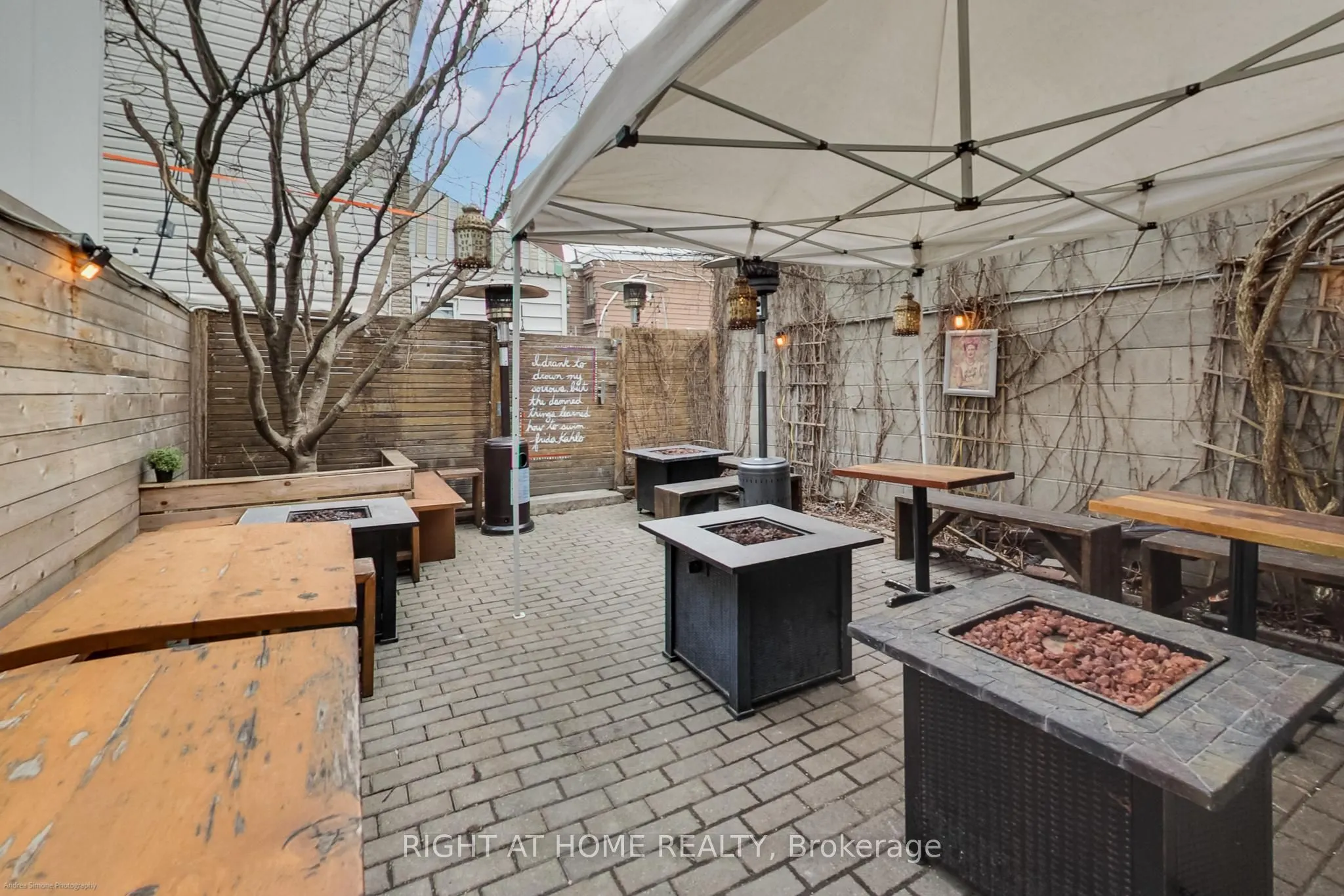 942 Queen Street W