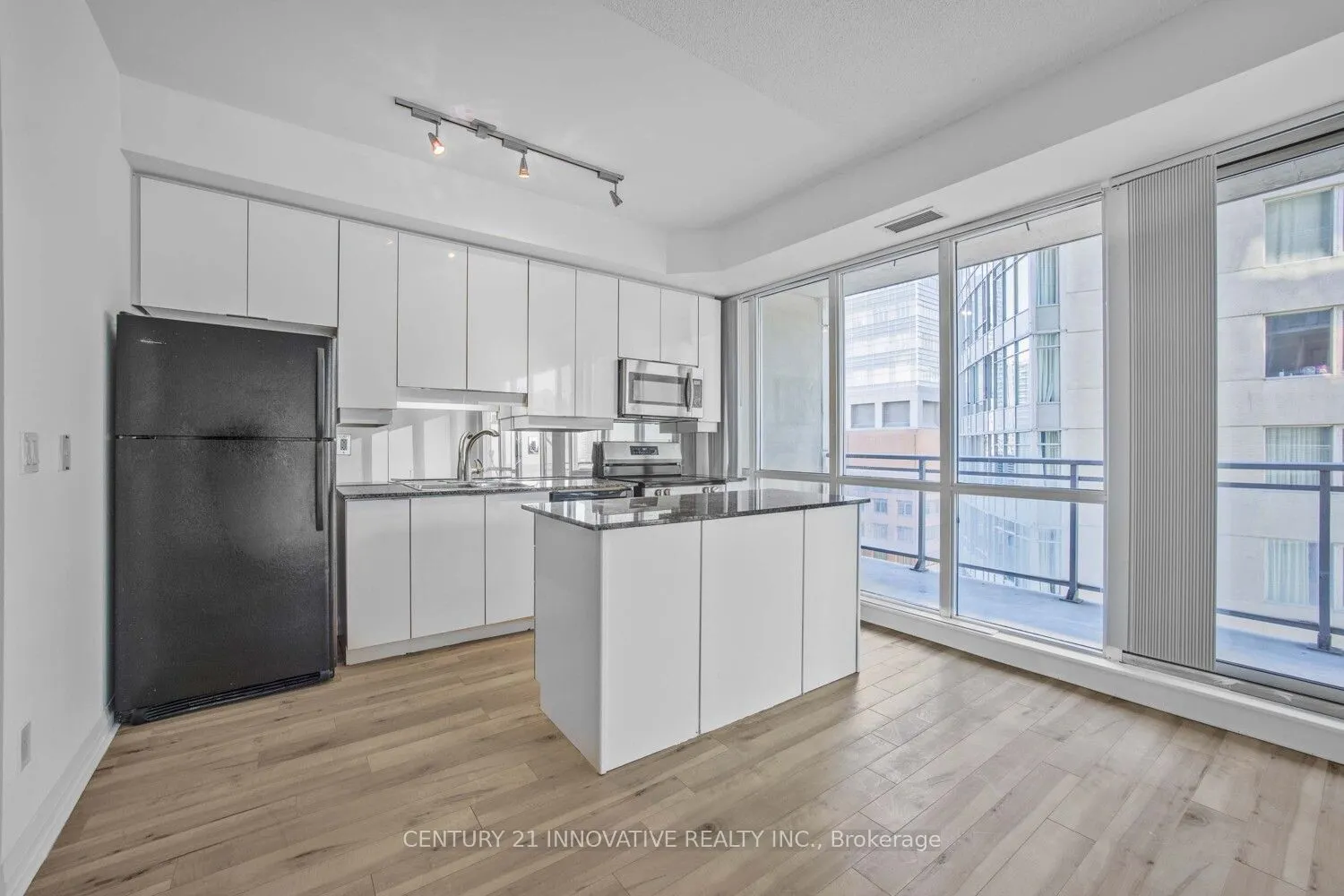220 Victoria Street, #1505