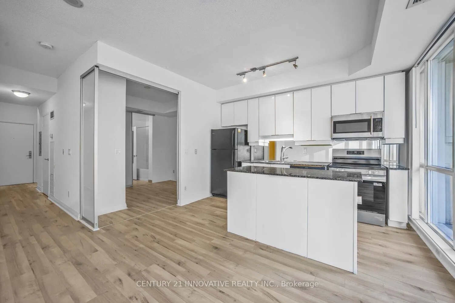 220 Victoria Street, #1505