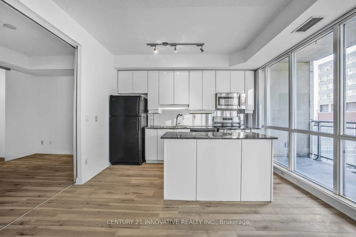 220 Victoria Street, #1505