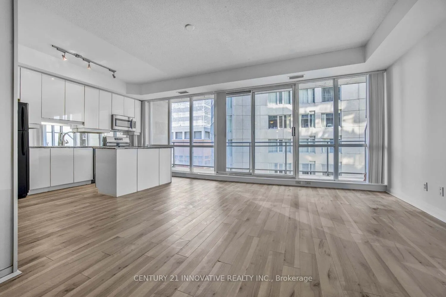 220 Victoria Street, #1505