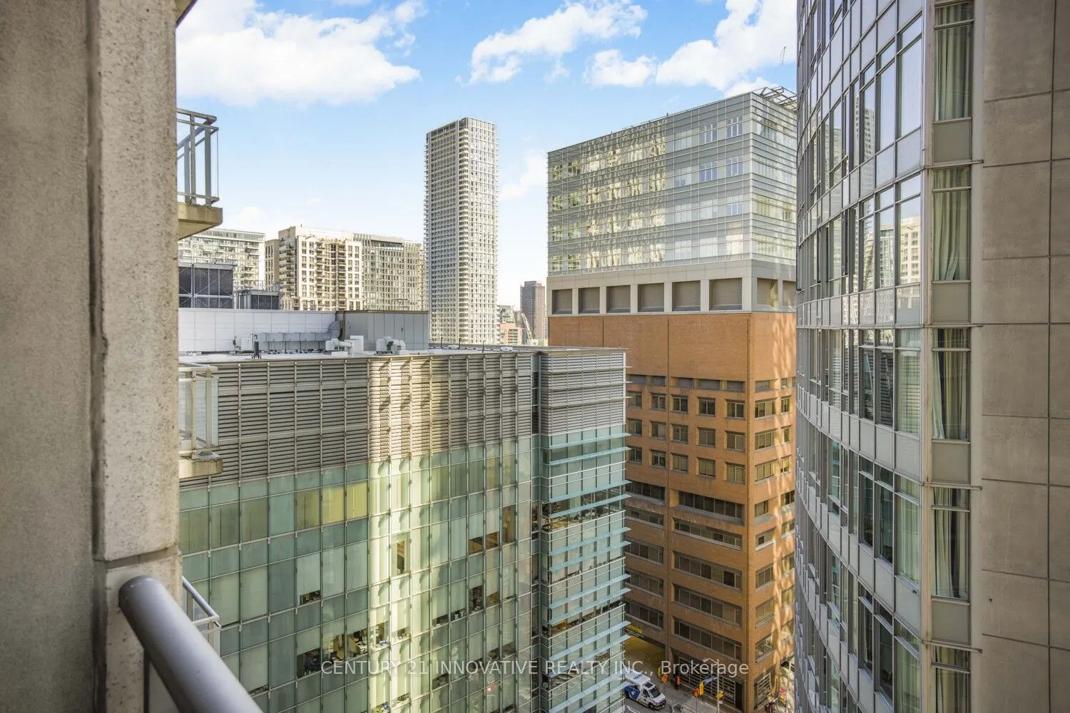 220 Victoria Street, #1505