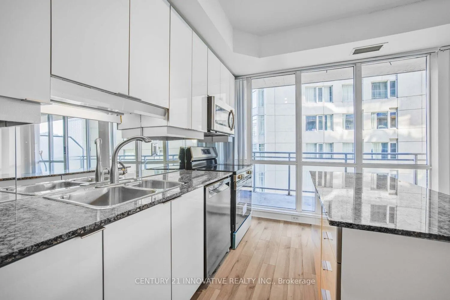 220 Victoria Street, #1505