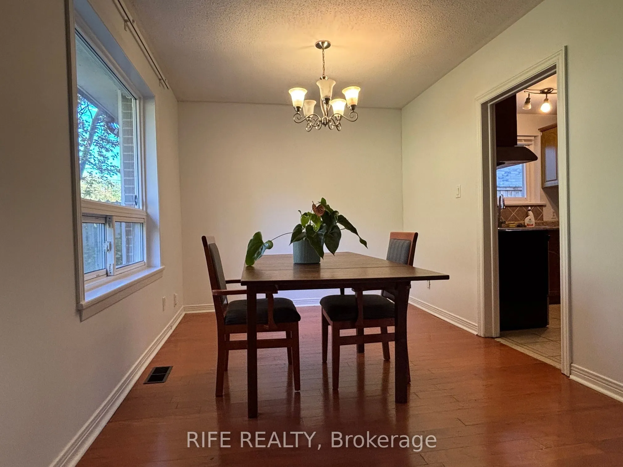 164 Shaughnessy Boulevard