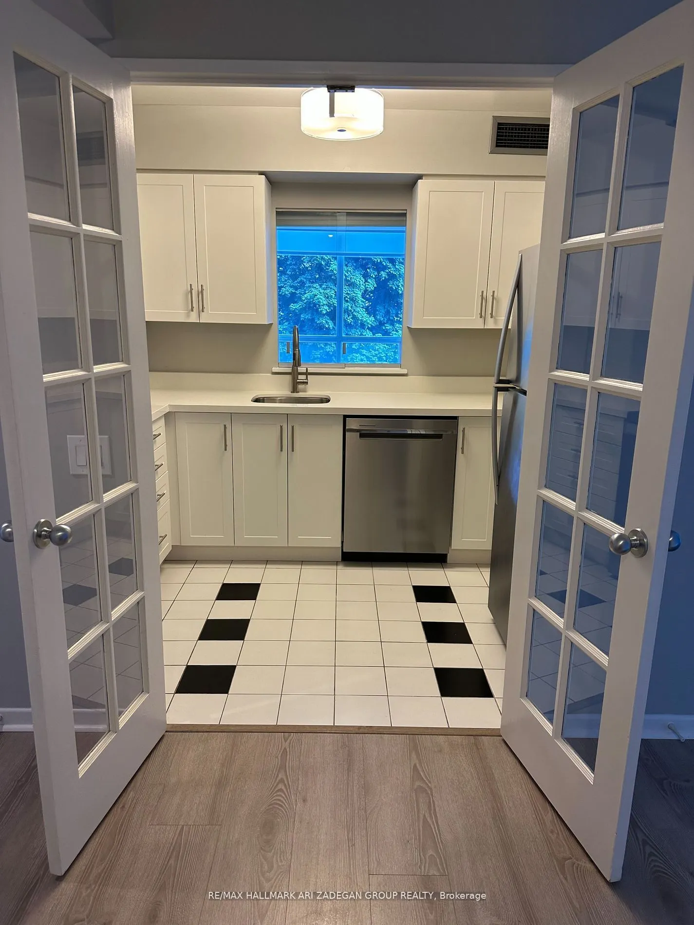 21 Overlea Boulevard, #312