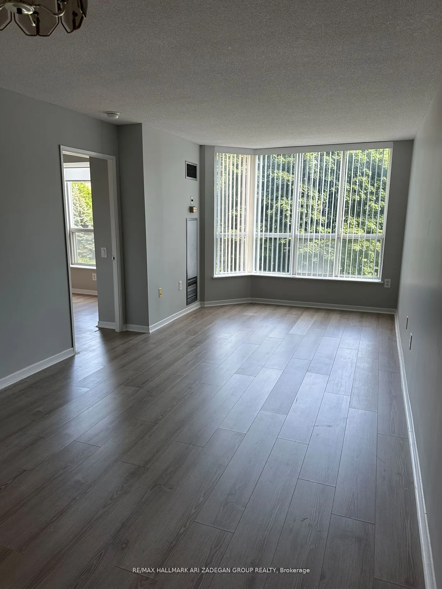 21 Overlea Boulevard, #312