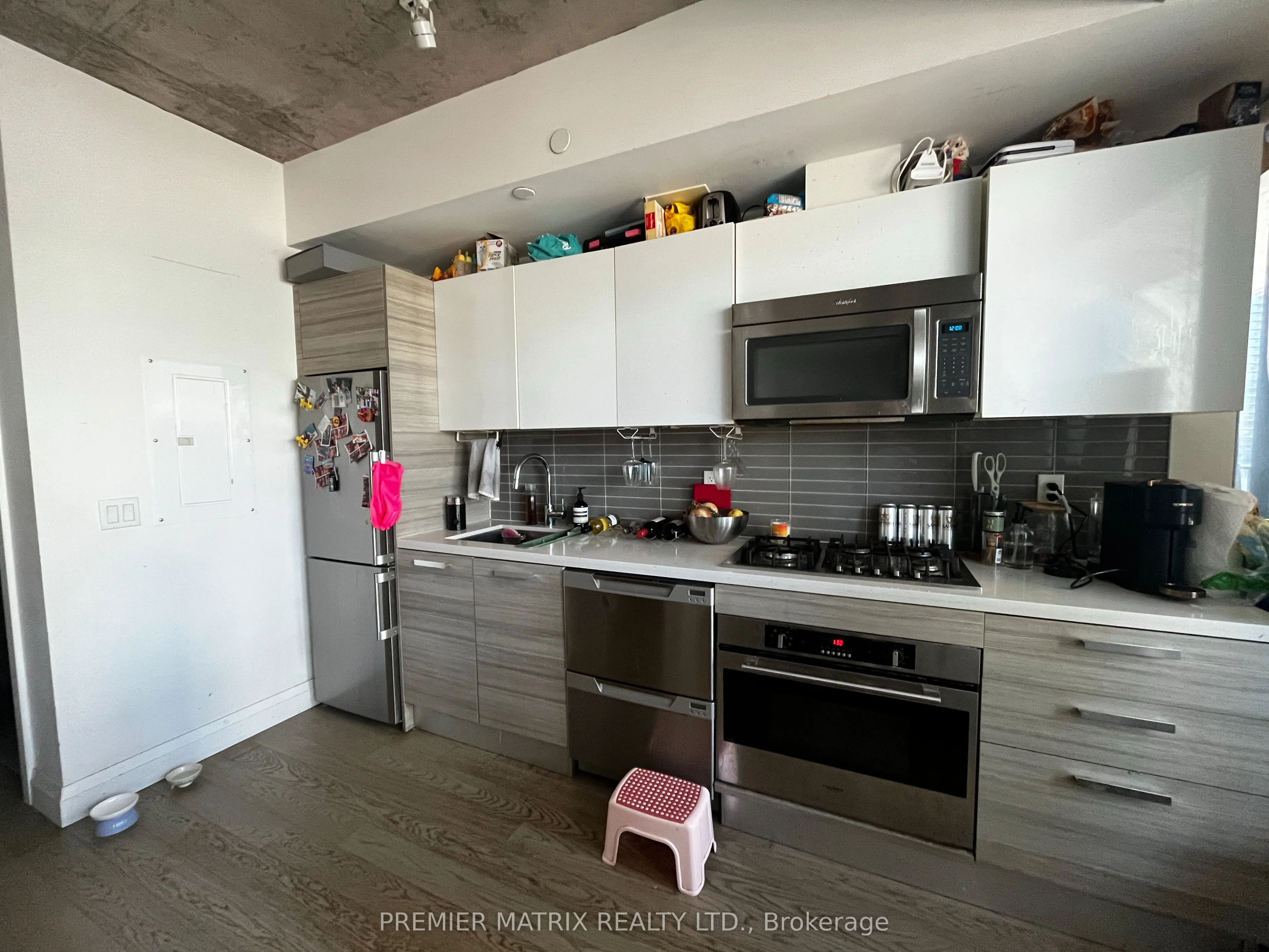 224 King Street W, #1102