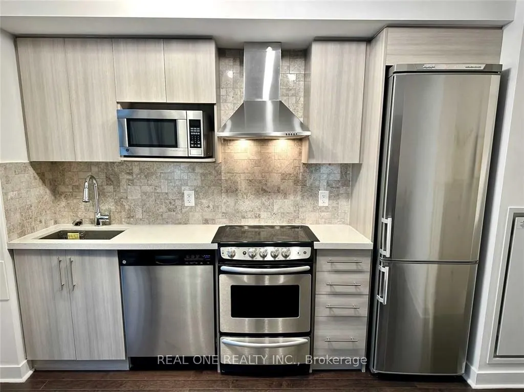 58 Orchard View Boulevard, #1004