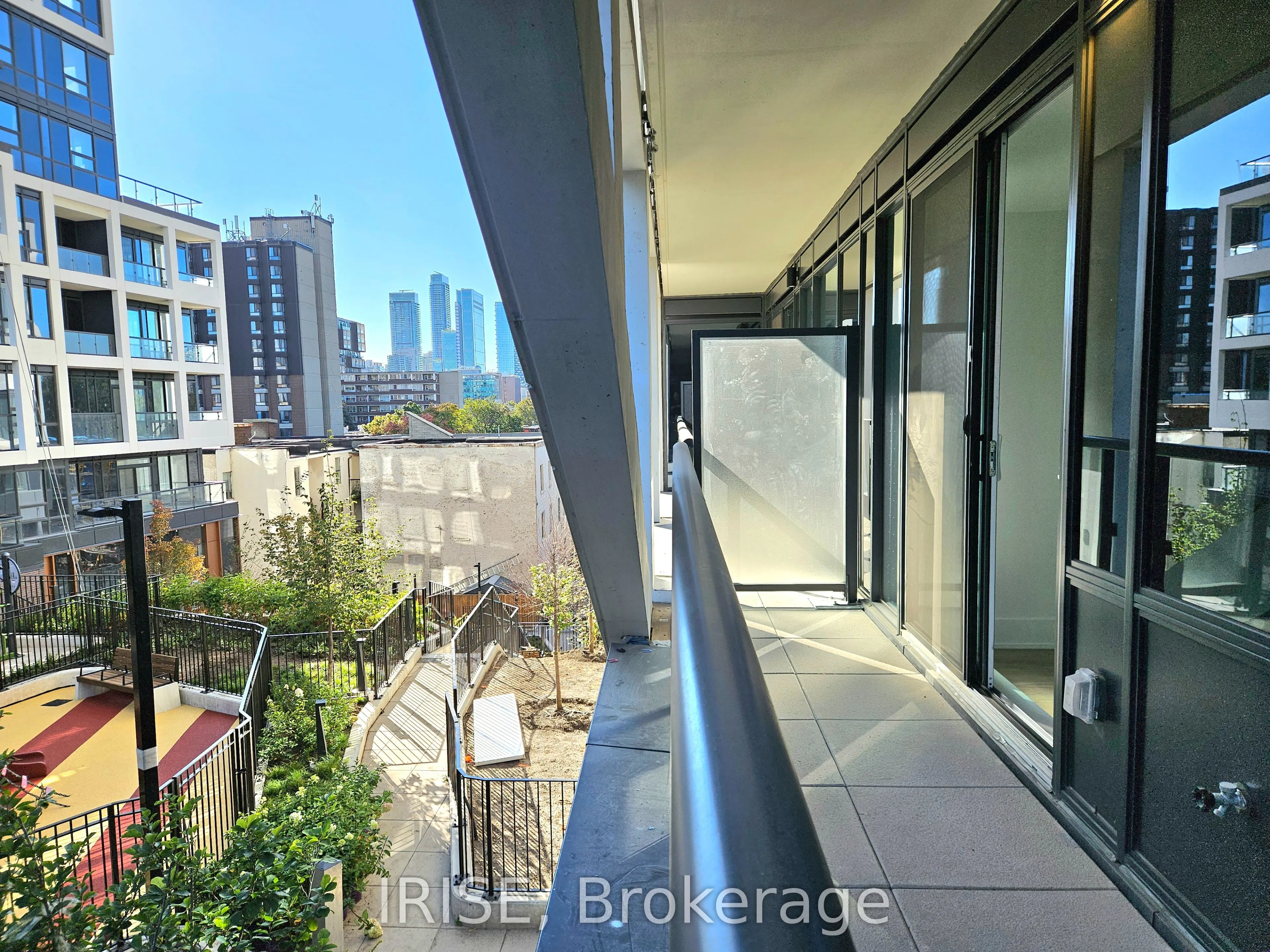 115 Denison Avenue, #419