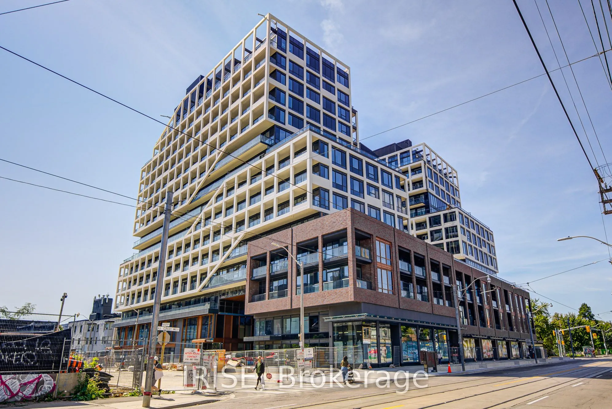 115 Denison Avenue, #419