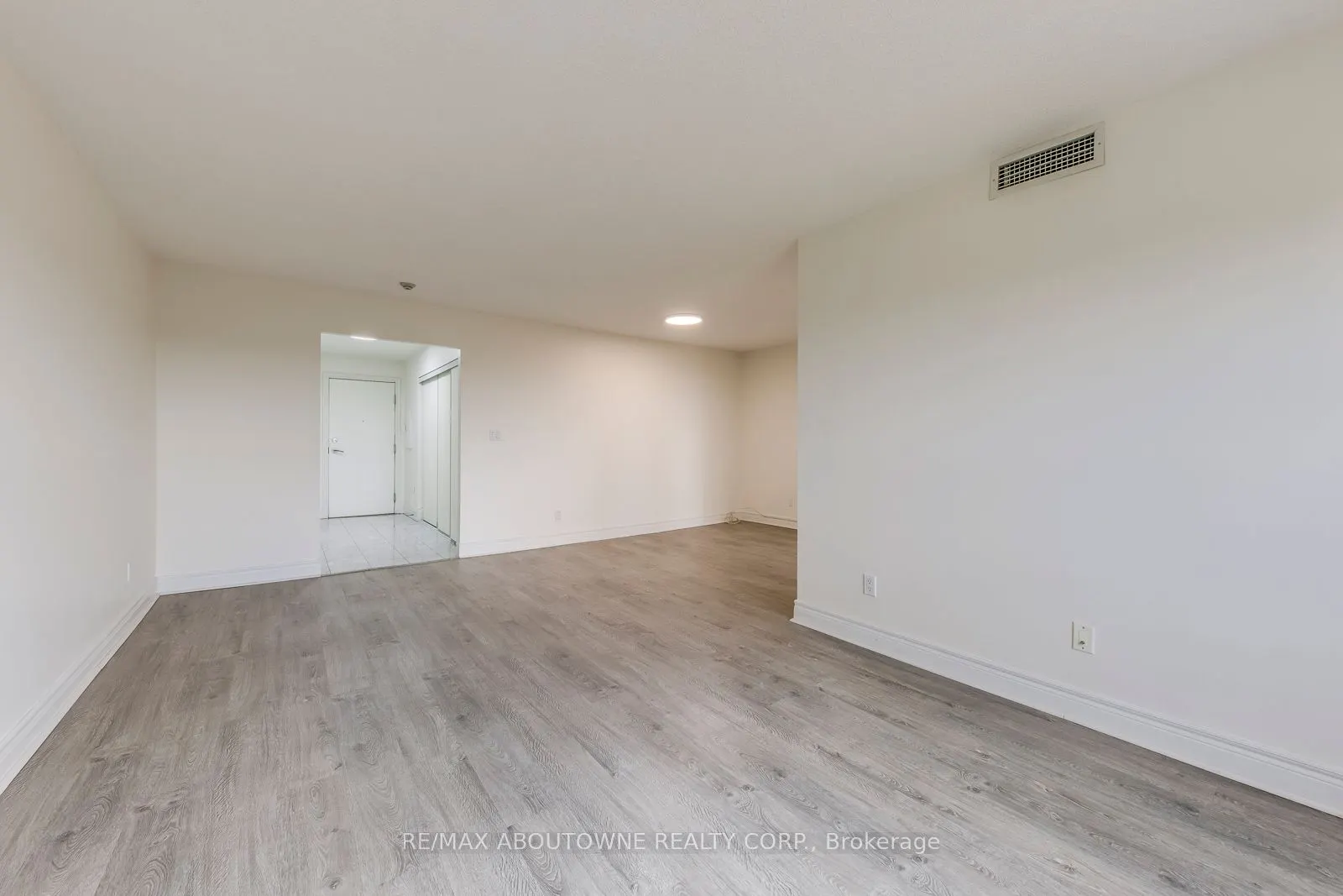 5418 Yonge Street, #1805