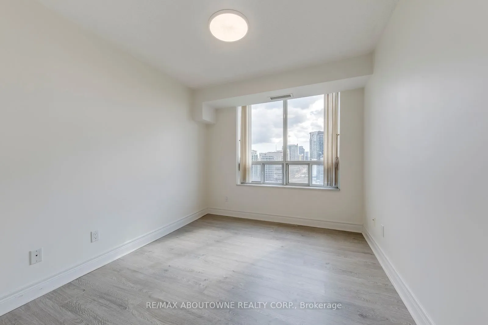 5418 Yonge Street, #1805