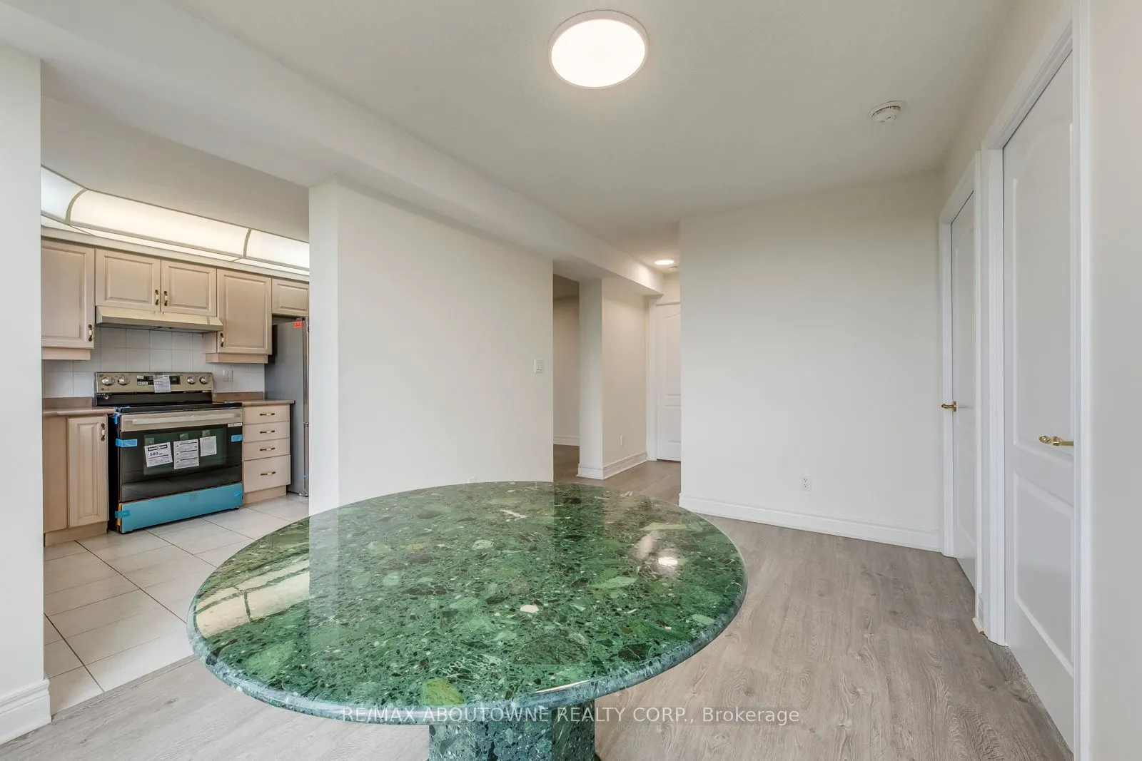 5418 Yonge Street, #1805