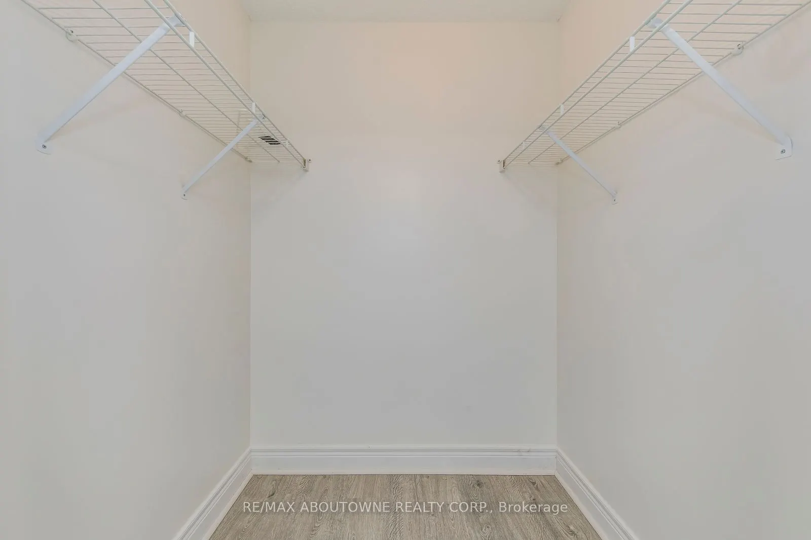 5418 Yonge Street, #1805