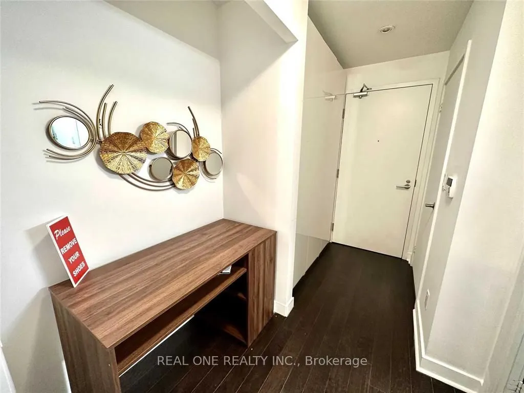 58 Orchard View Boulevard, #1004