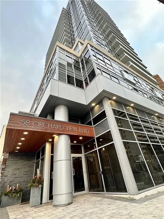 58 Orchard View Boulevard, #1004