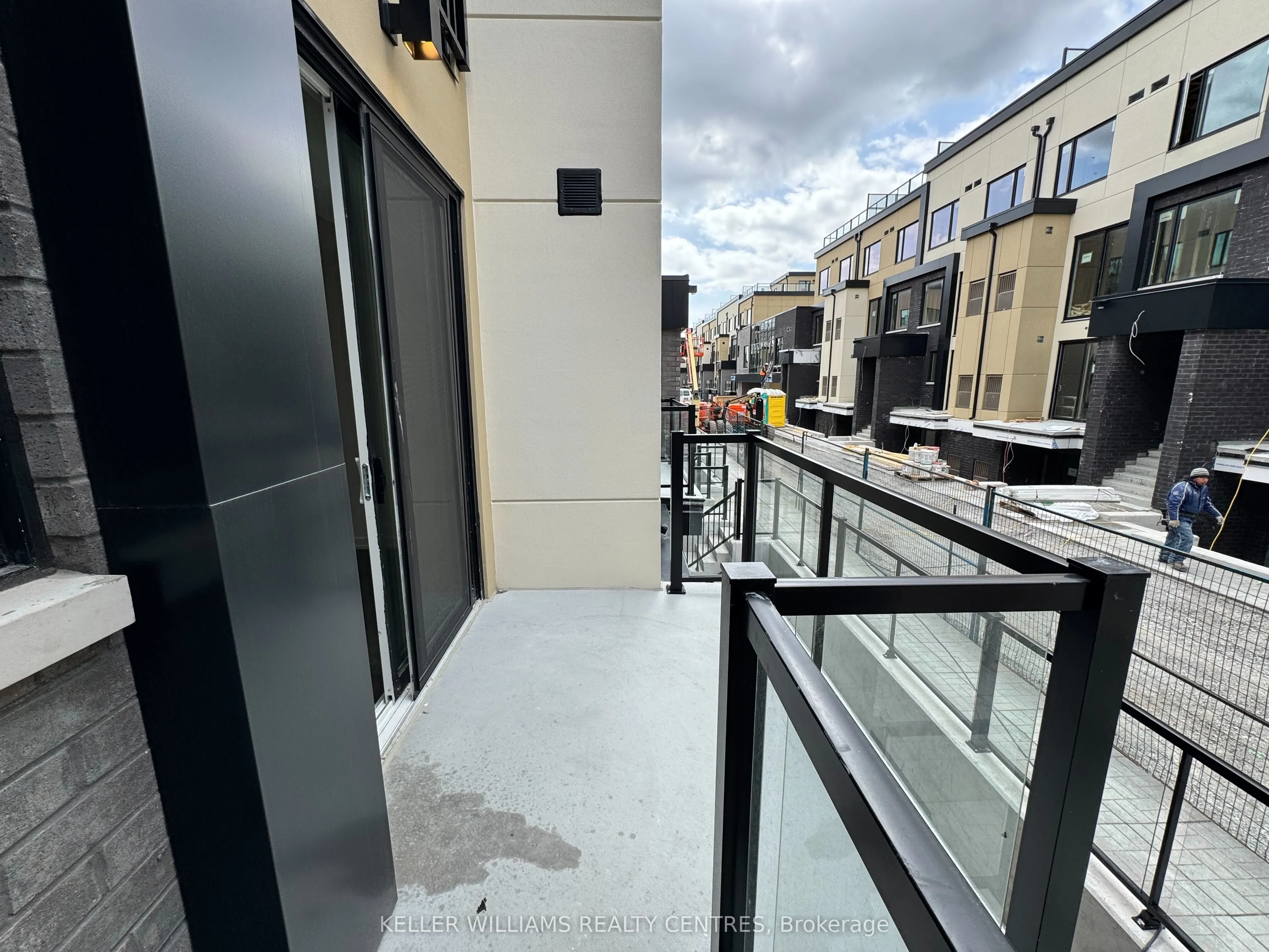 1680 Victoria Park Avenue, #216