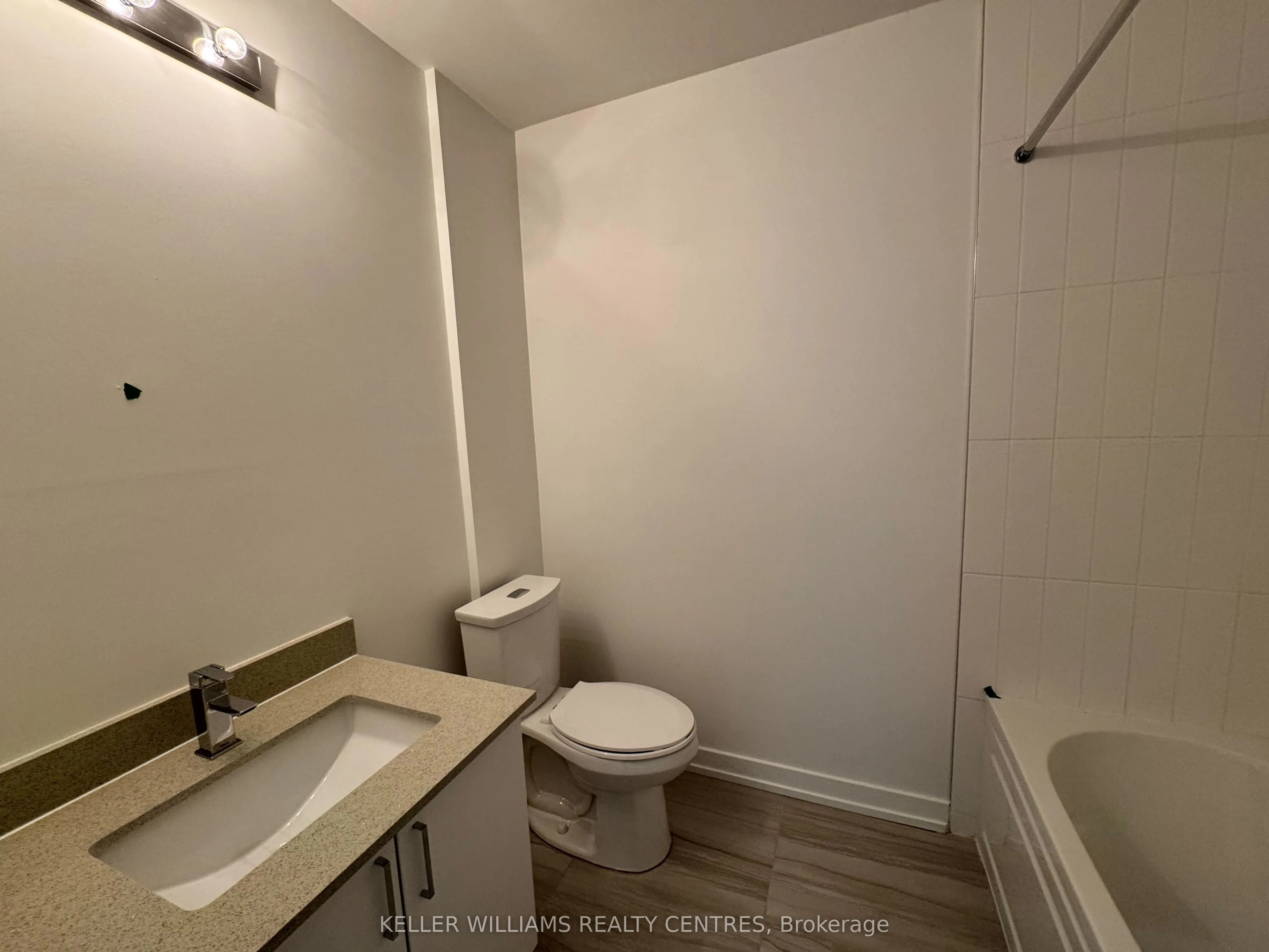1680 Victoria Park Avenue, #216