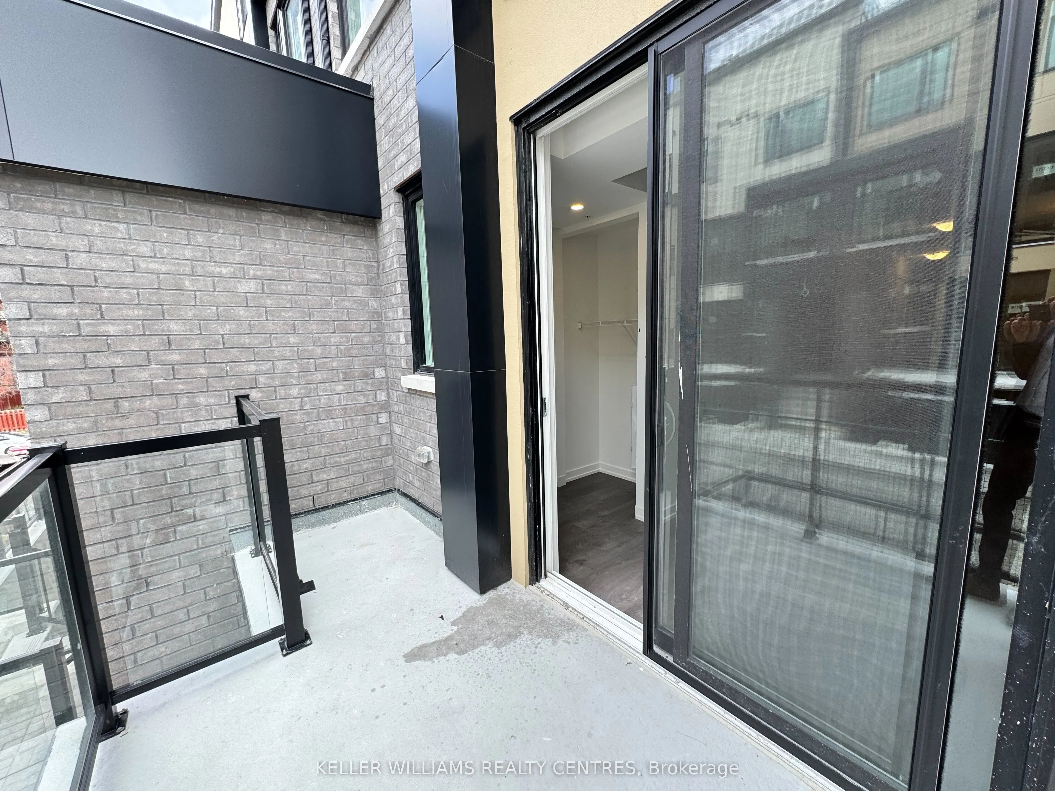 1680 Victoria Park Avenue, #216