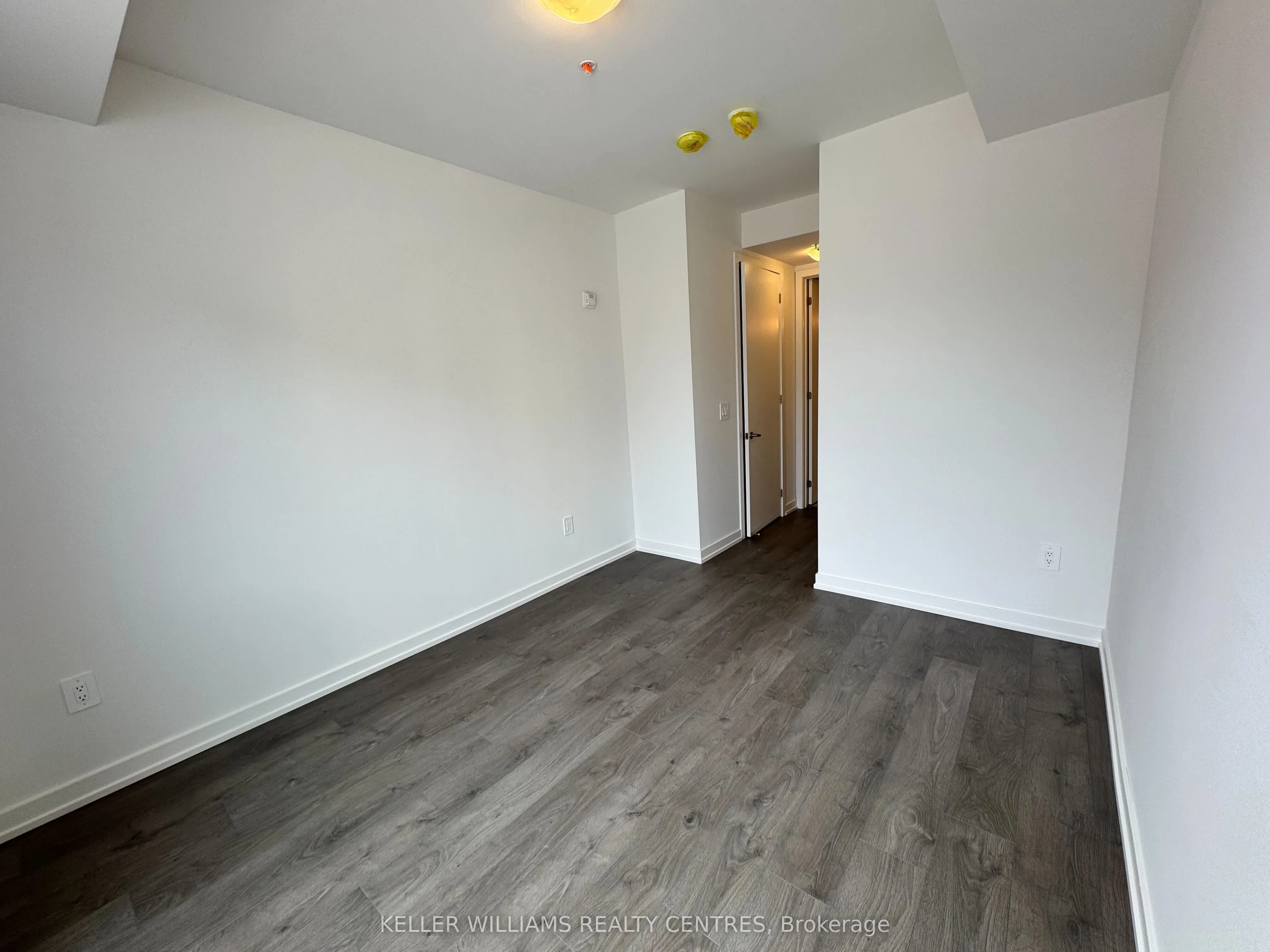 1680 Victoria Park Avenue, #216