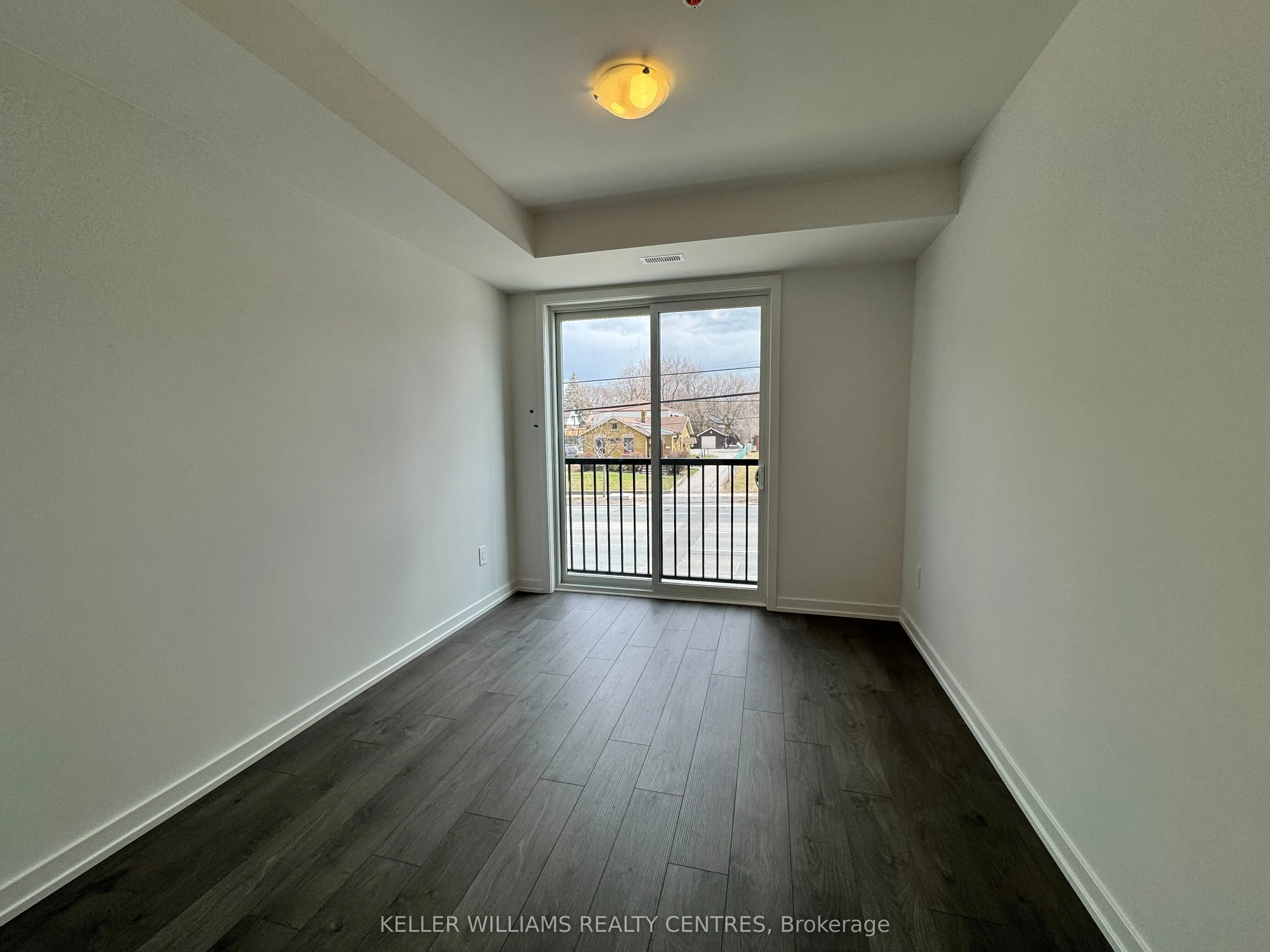 1680 Victoria Park Avenue, #216