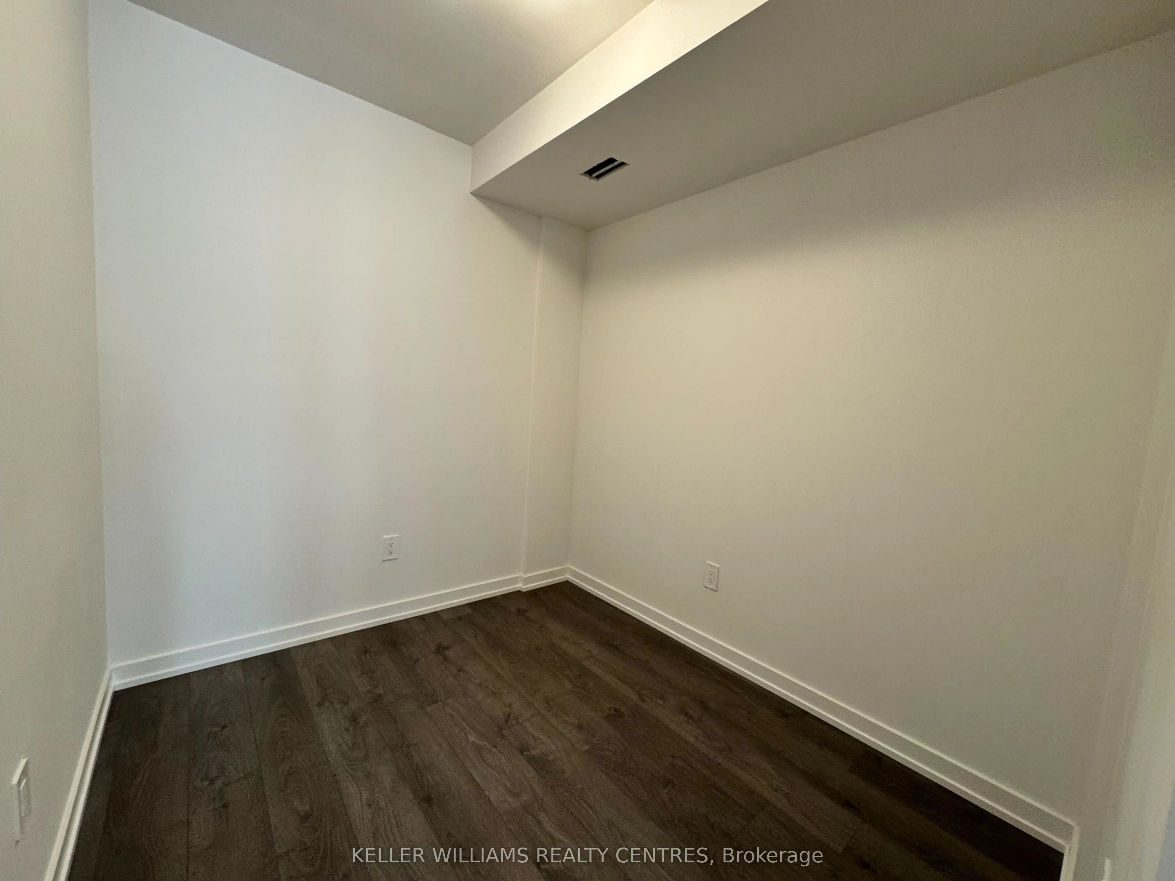 1680 Victoria Park Avenue, #216