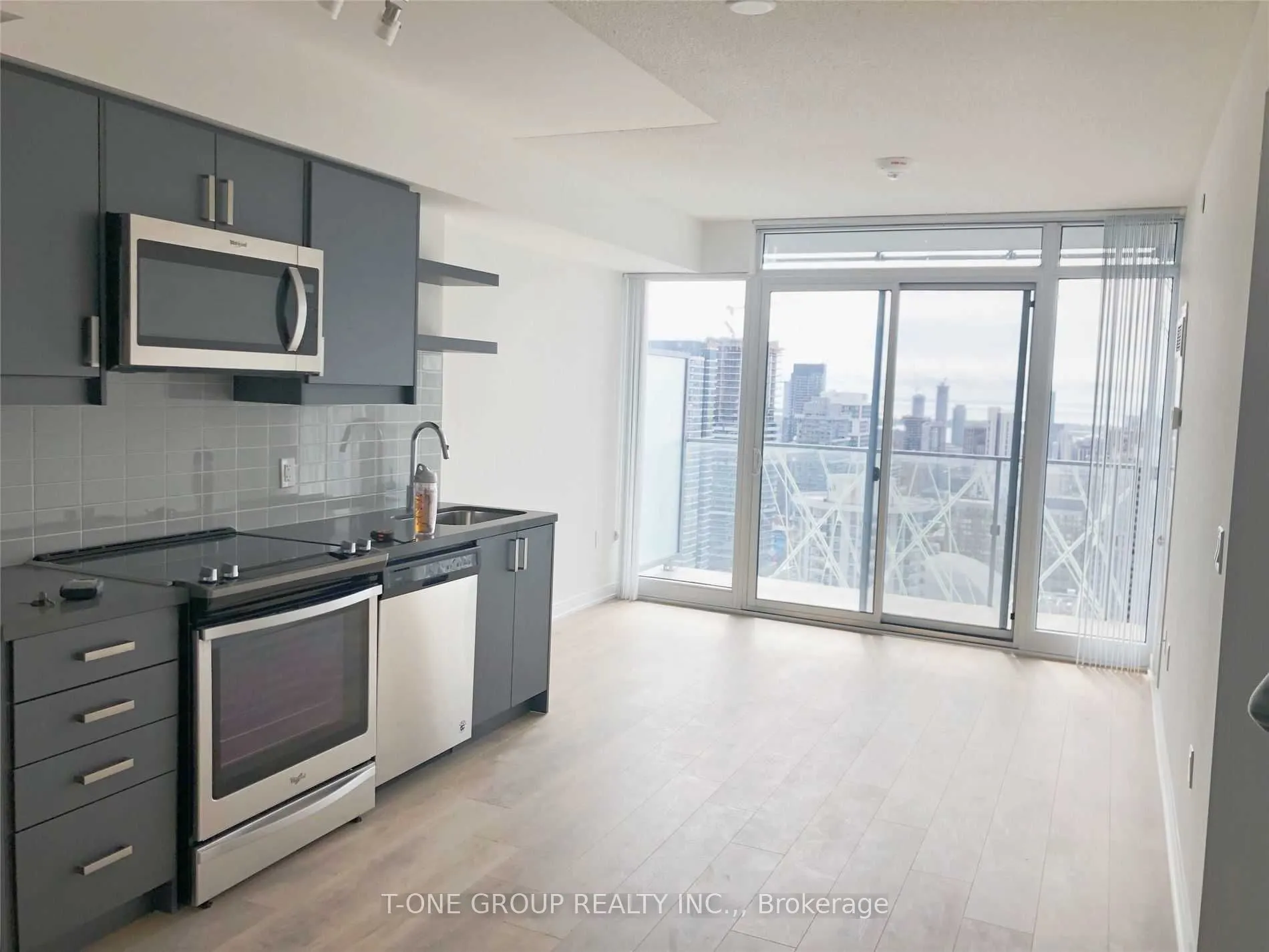 50 Wellesley Street E, #3909