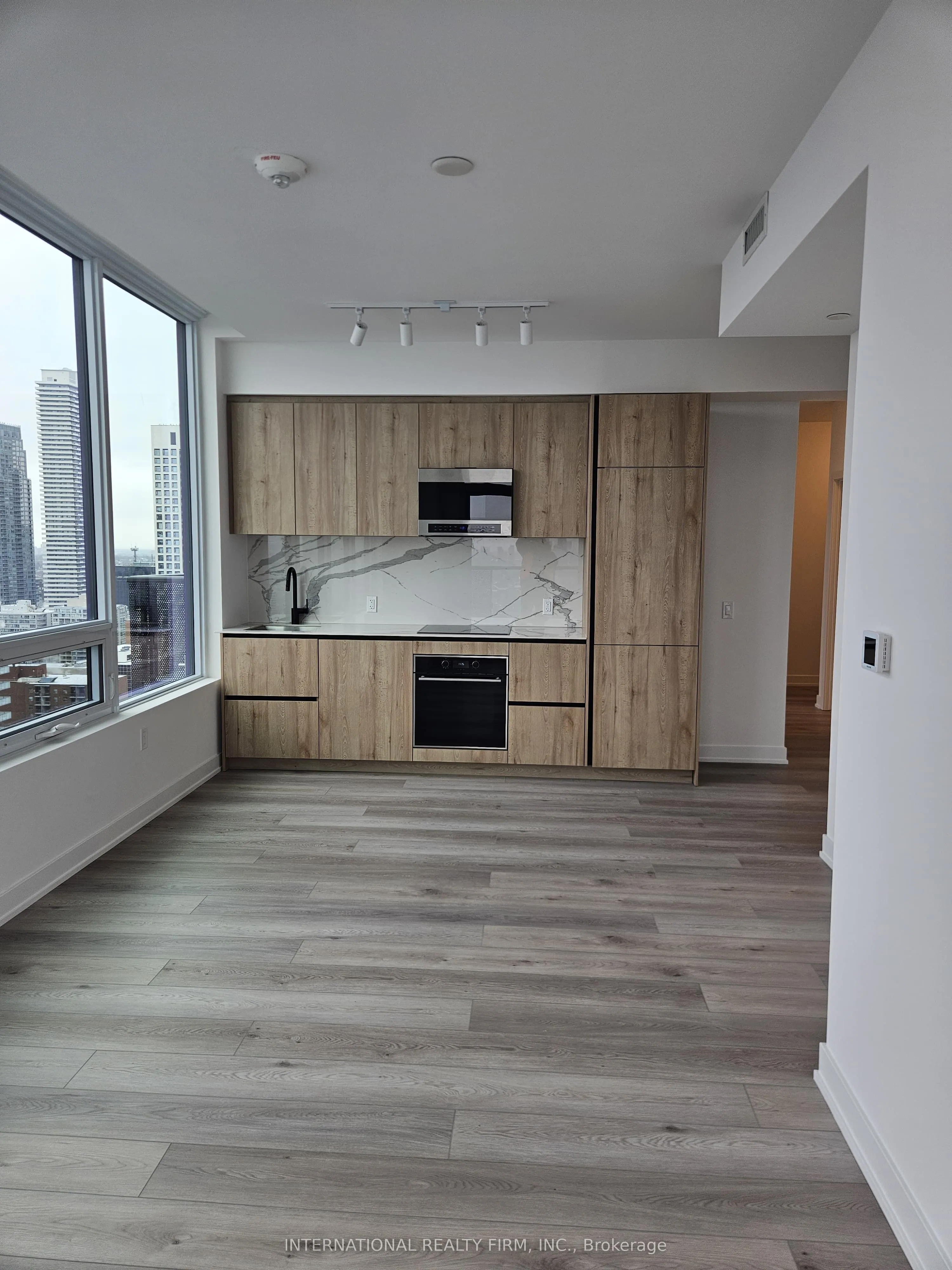 127 Broadway Avenue, #2912