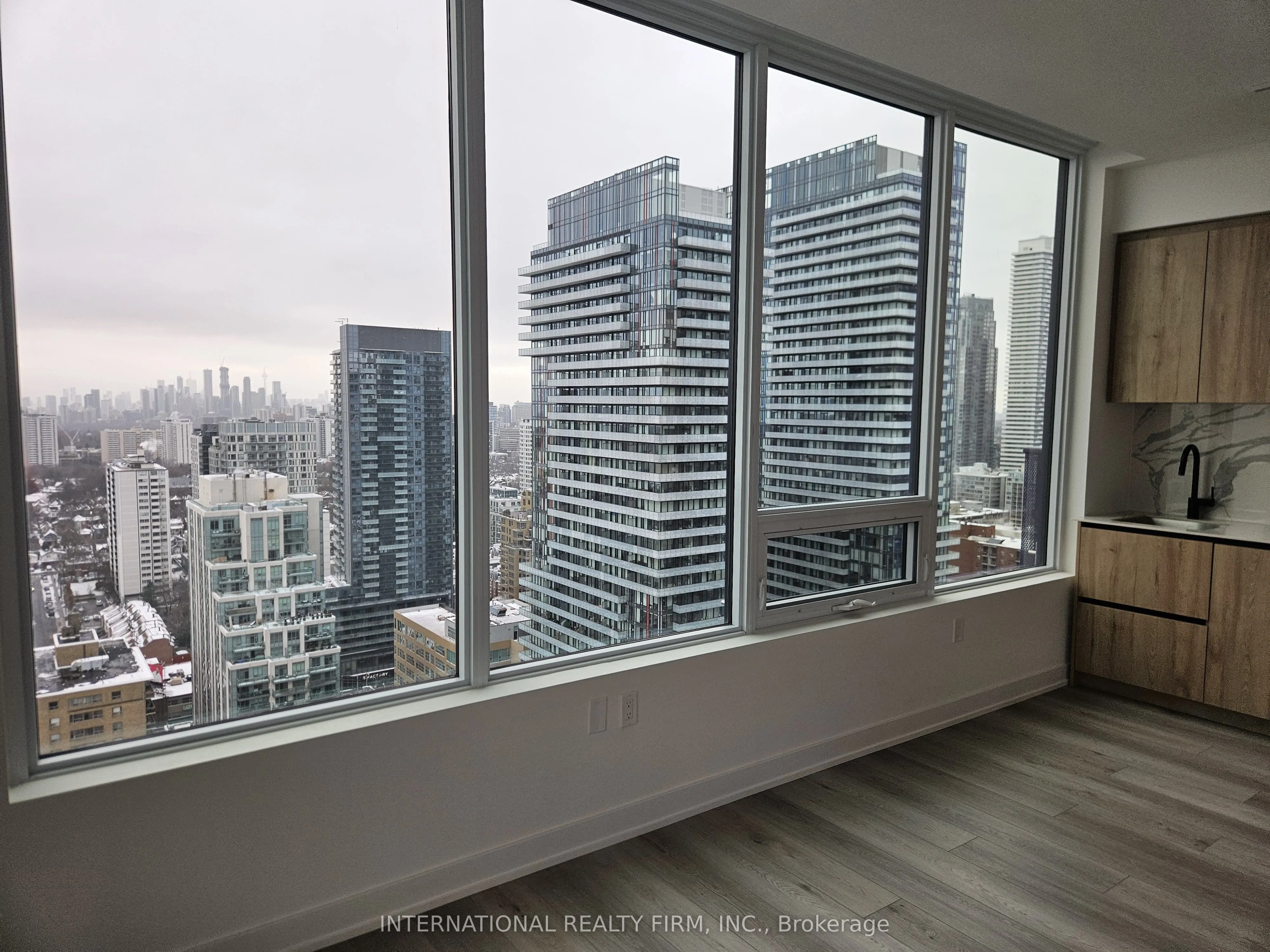 127 Broadway Avenue, #2912