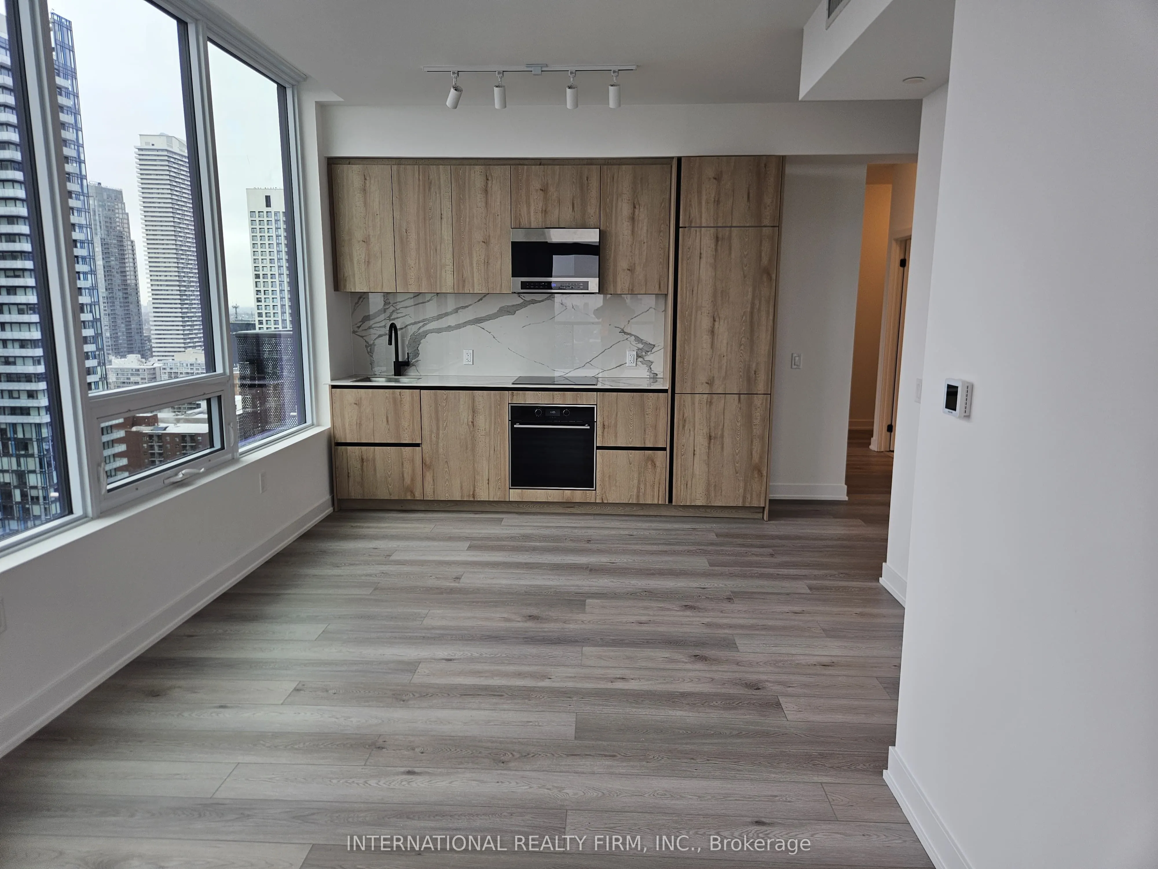 127 Broadway Avenue, #2912