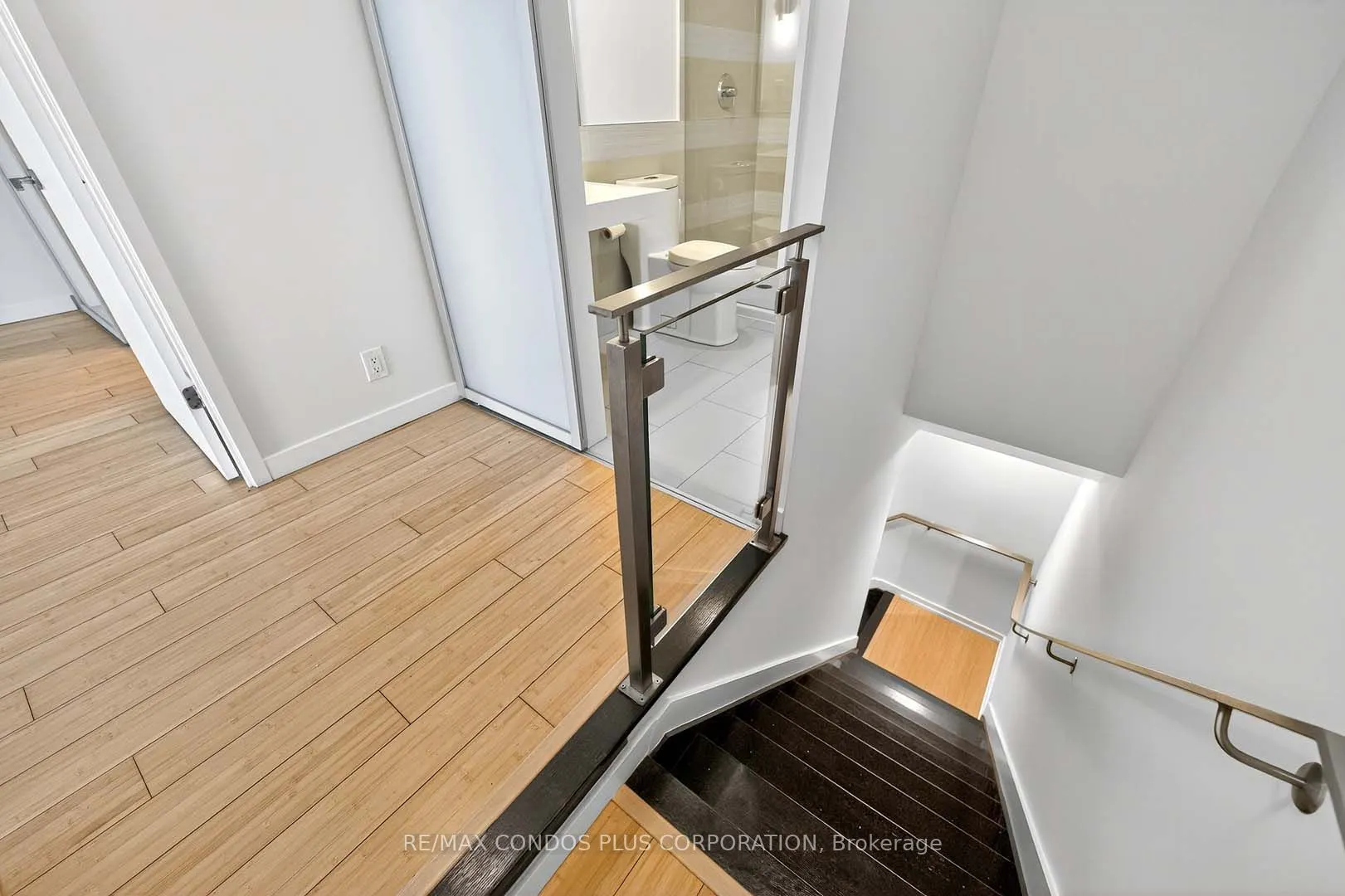 390 Cherry Street, #207