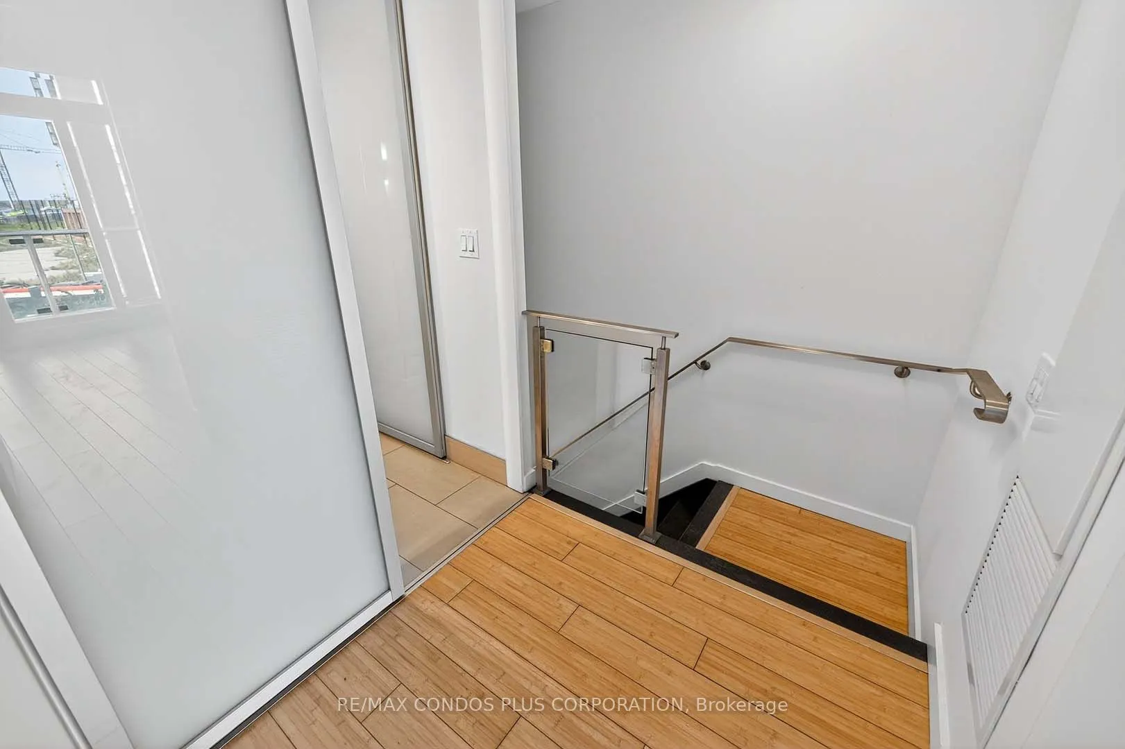 390 Cherry Street, #207
