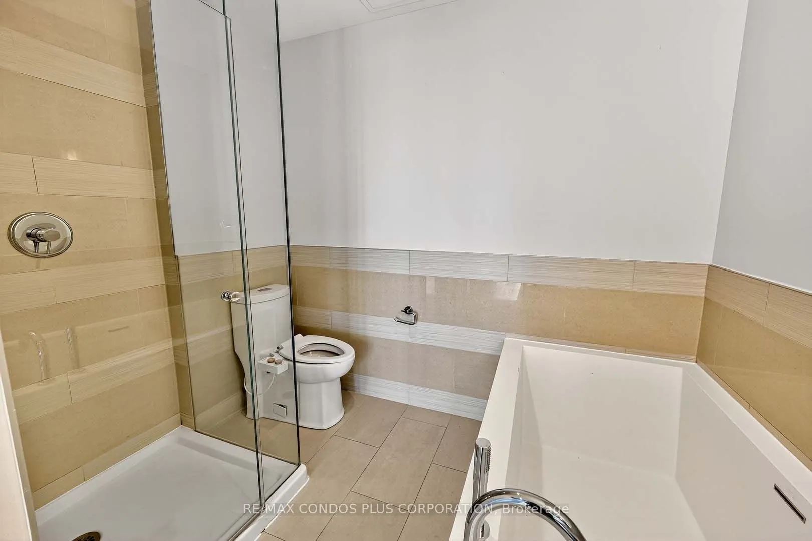390 Cherry Street, #207