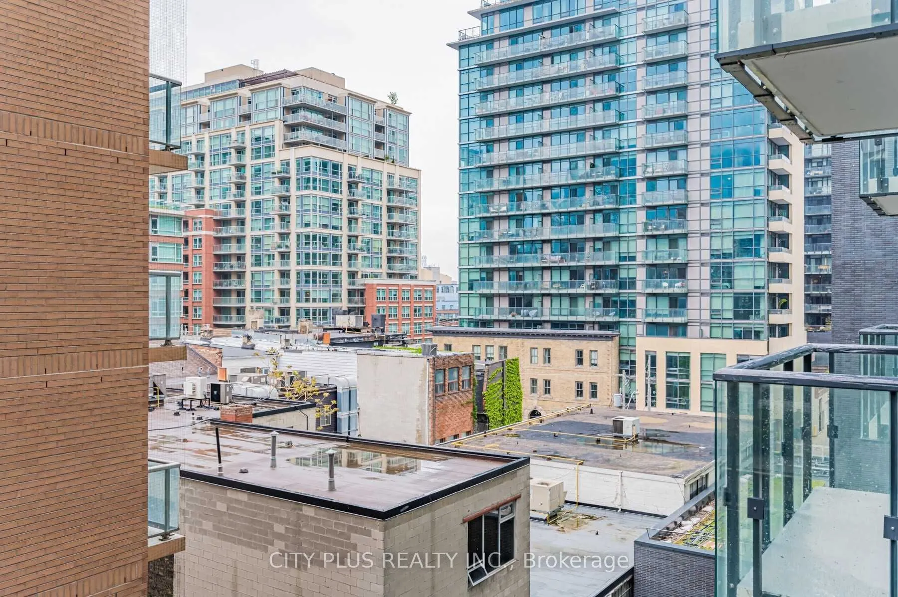 158 Front Street E, #307