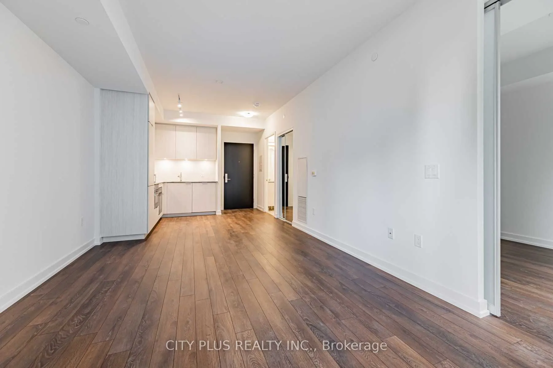 158 Front Street E, #307
