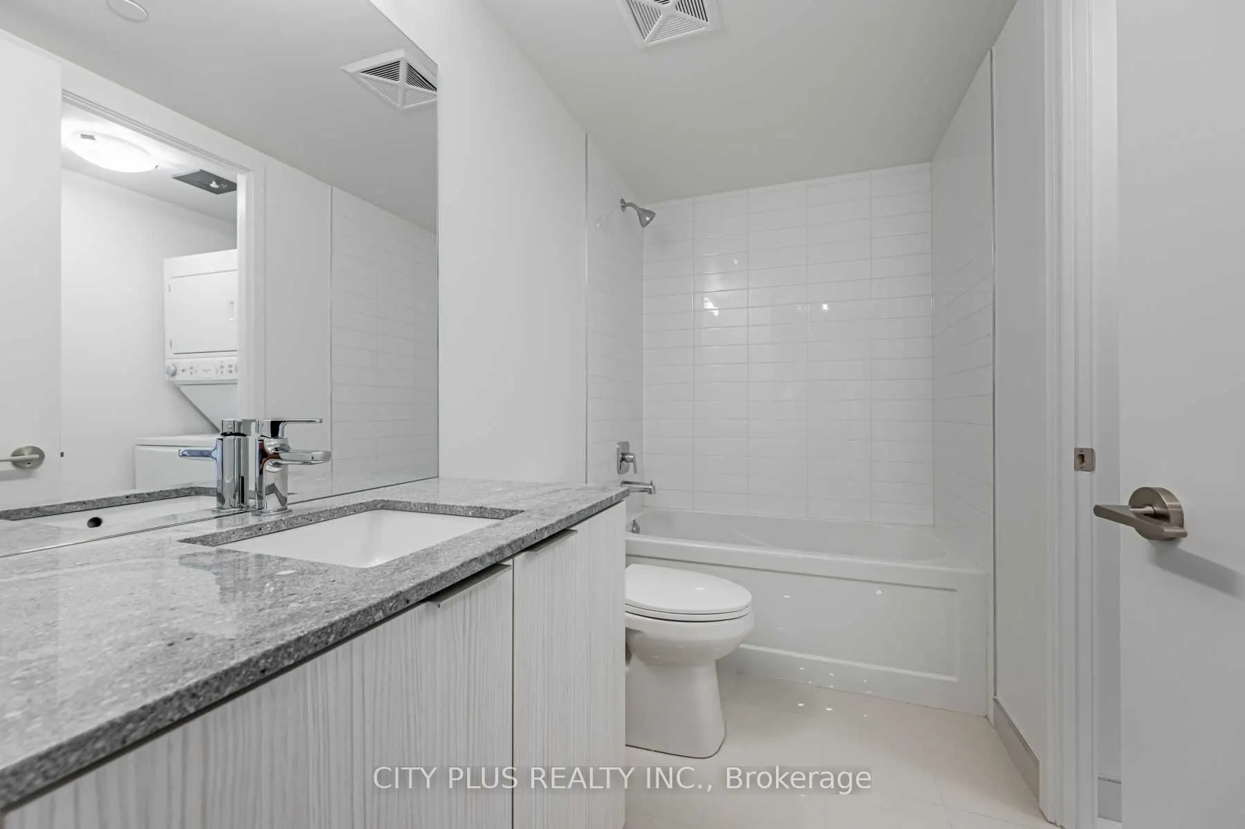 158 Front Street E, #307