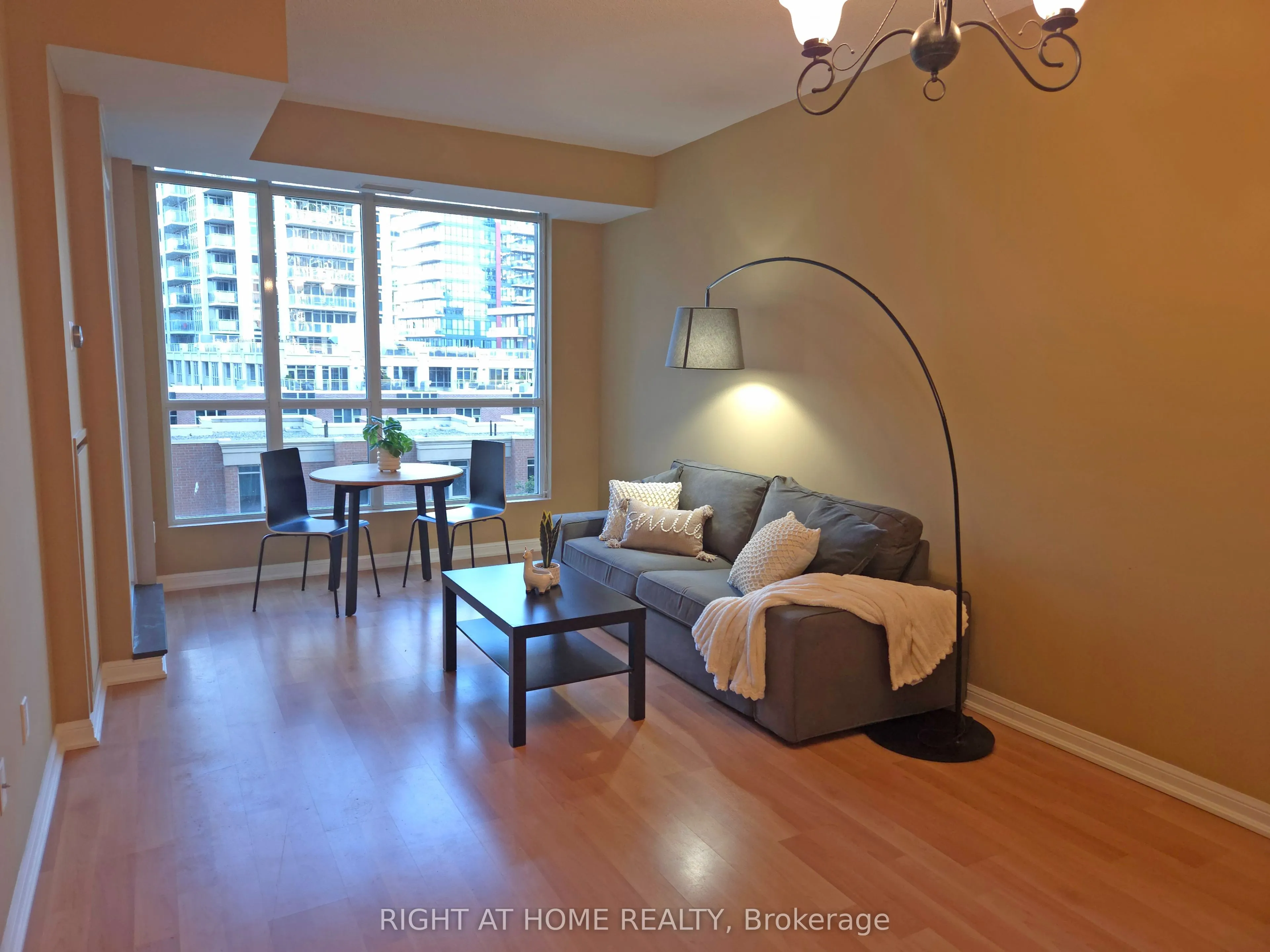 628 Fleet Street, #518