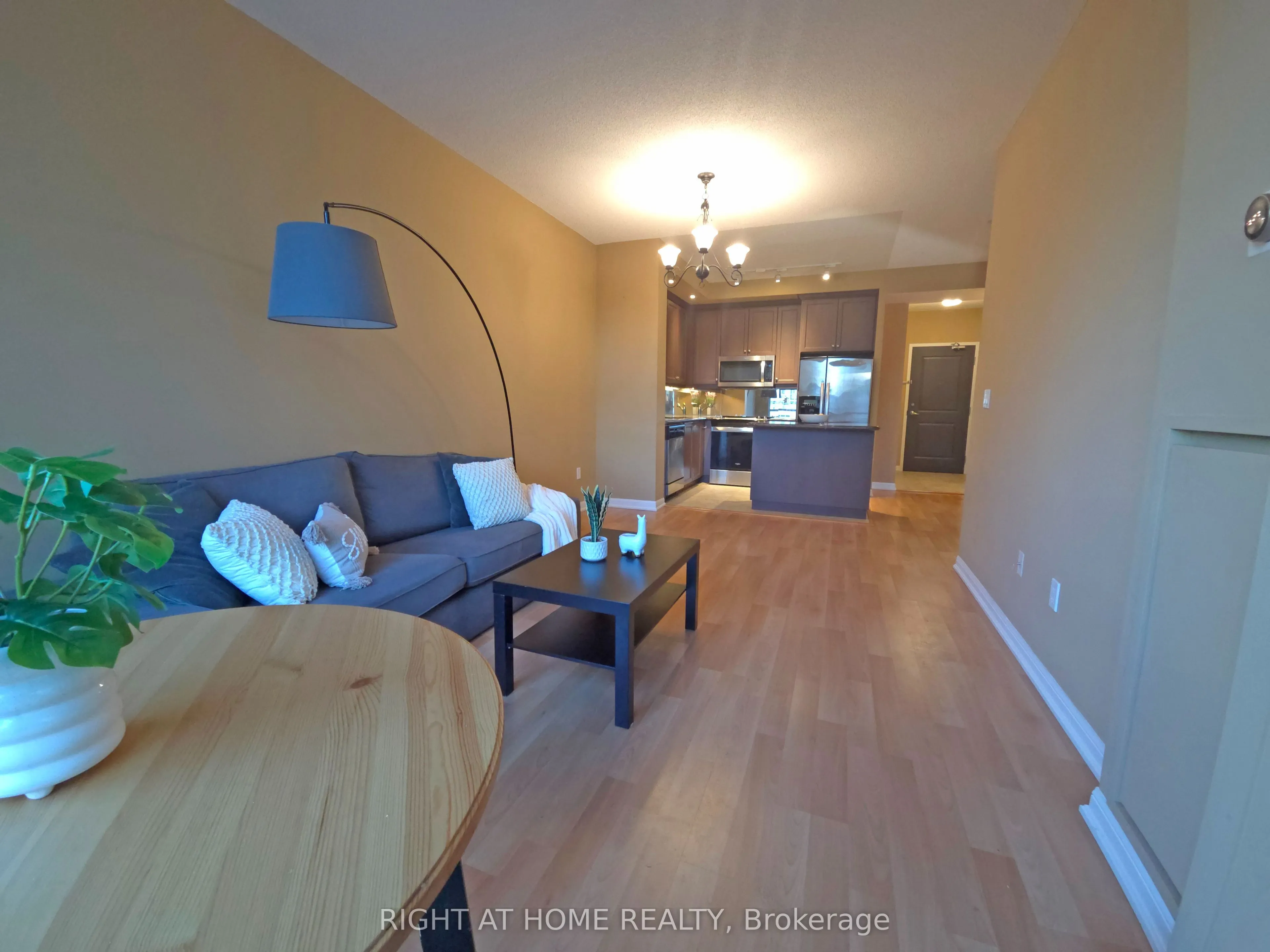 628 Fleet Street, #518